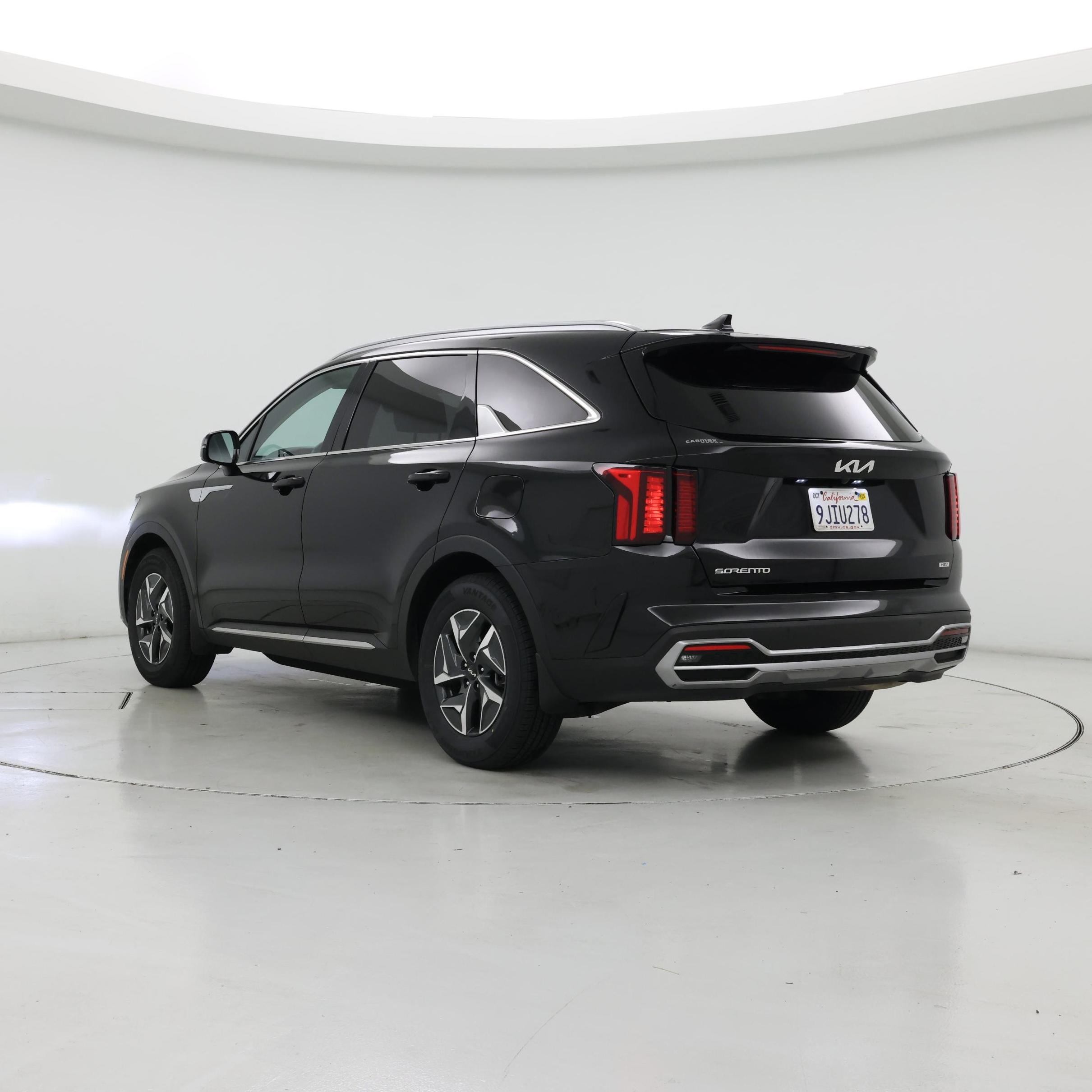 Thumbnail: 2023 Kia Sorento - 2