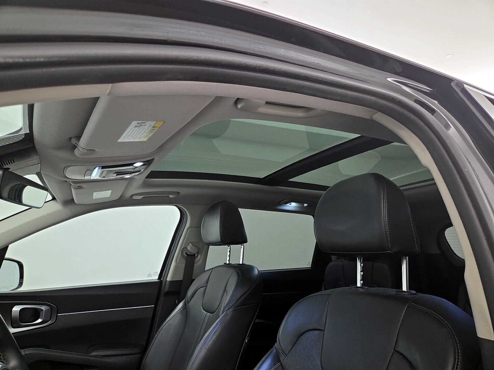 Thumbnail: 2023 Kia Sorento - 20