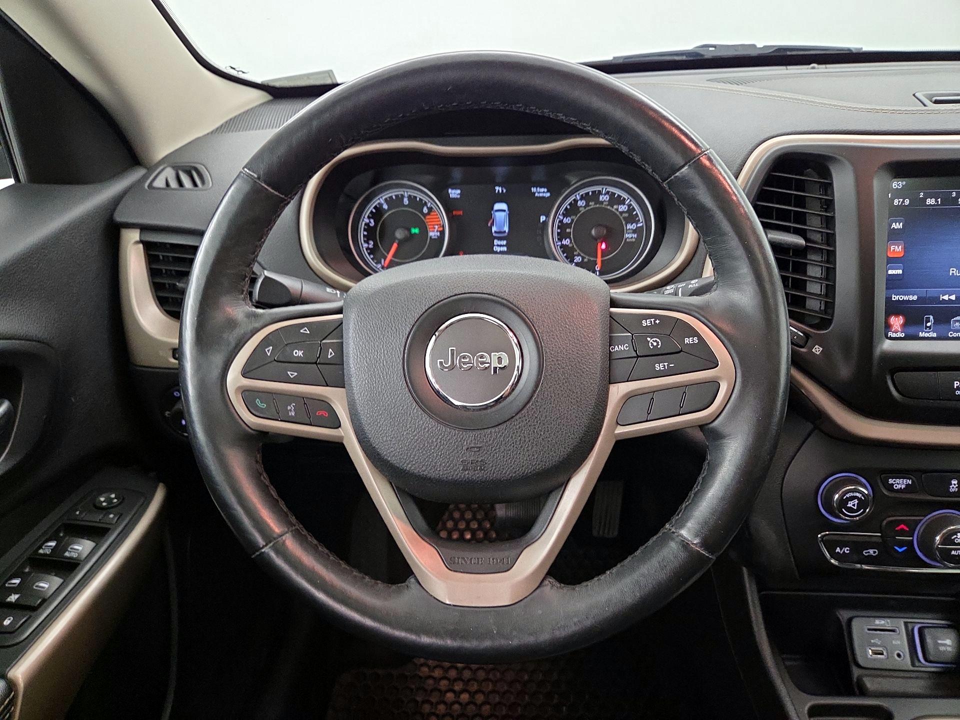 Thumbnail: 2017 Jeep Cherokee - 10