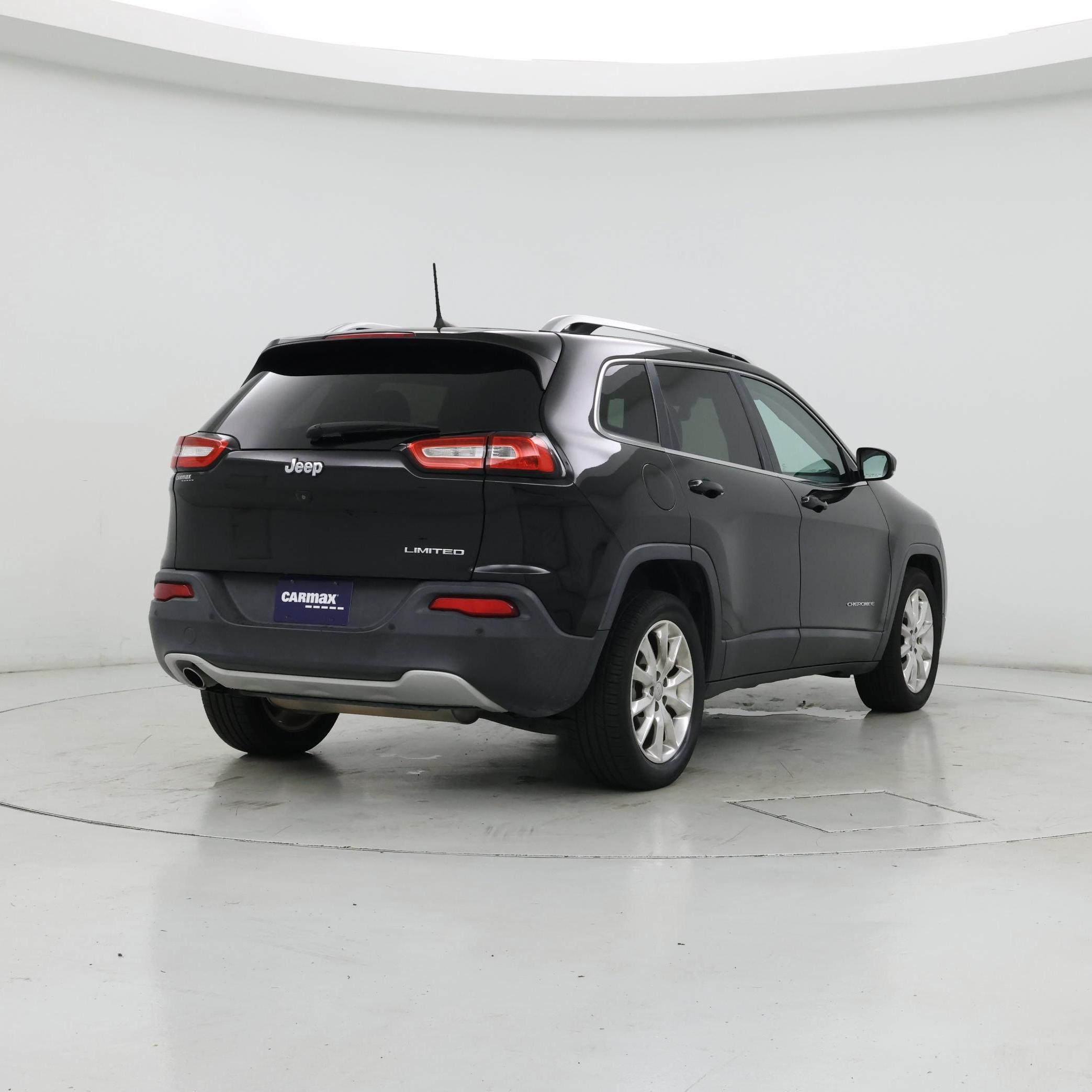 Thumbnail: 2017 Jeep Cherokee - 8