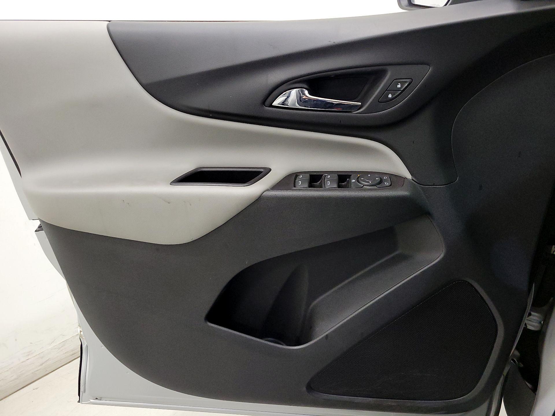 Thumbnail: 2018 Chevrolet Equinox - 12
