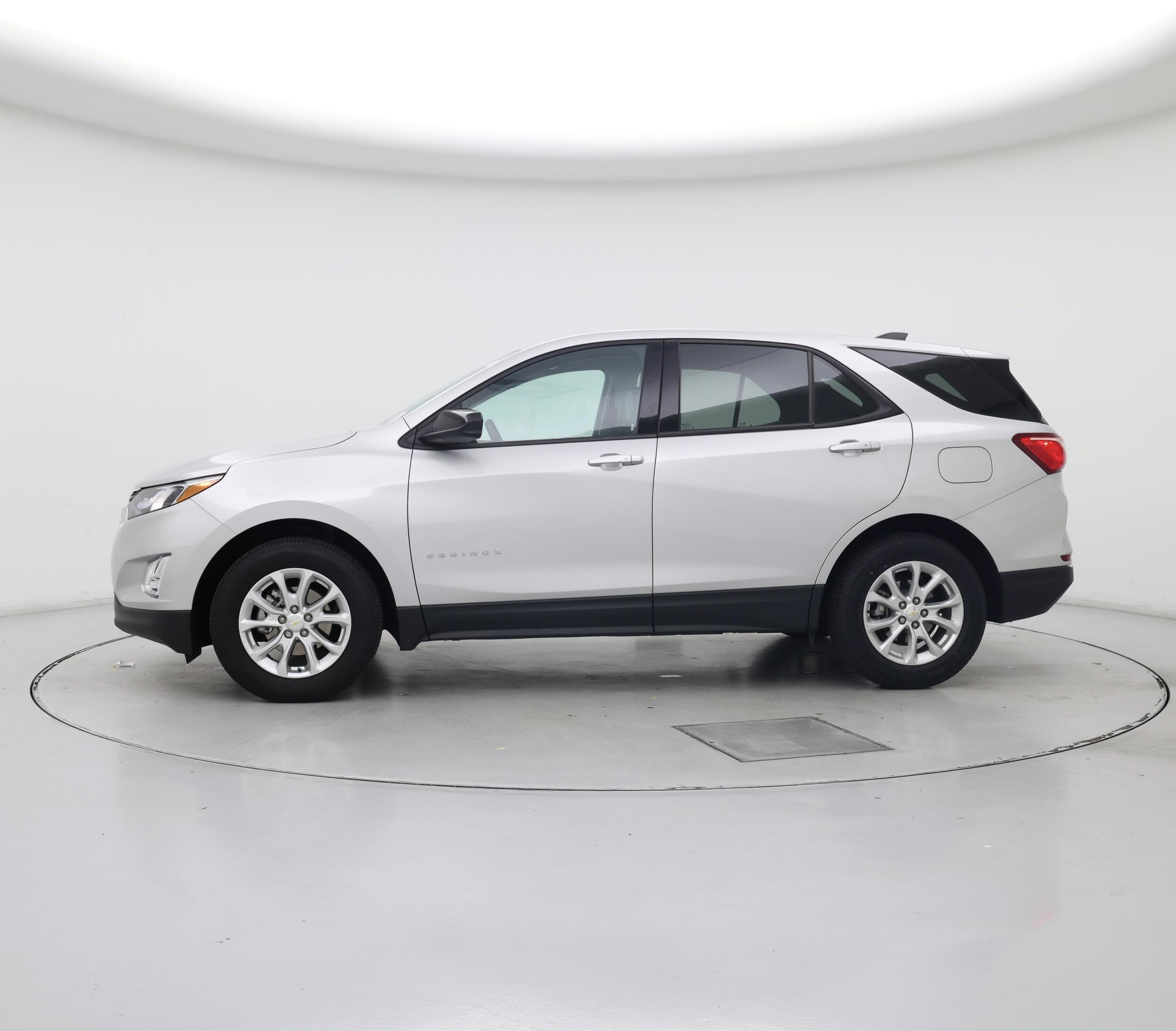 Thumbnail: 2018 Chevrolet Equinox - 3