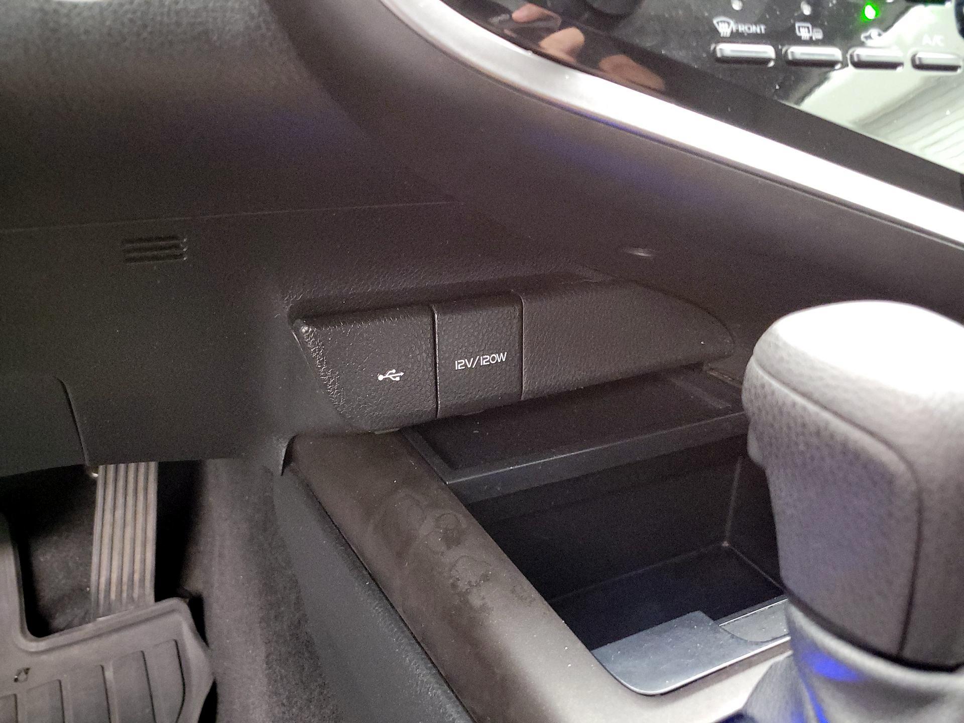Thumbnail: 2021 Toyota Camry - 18
