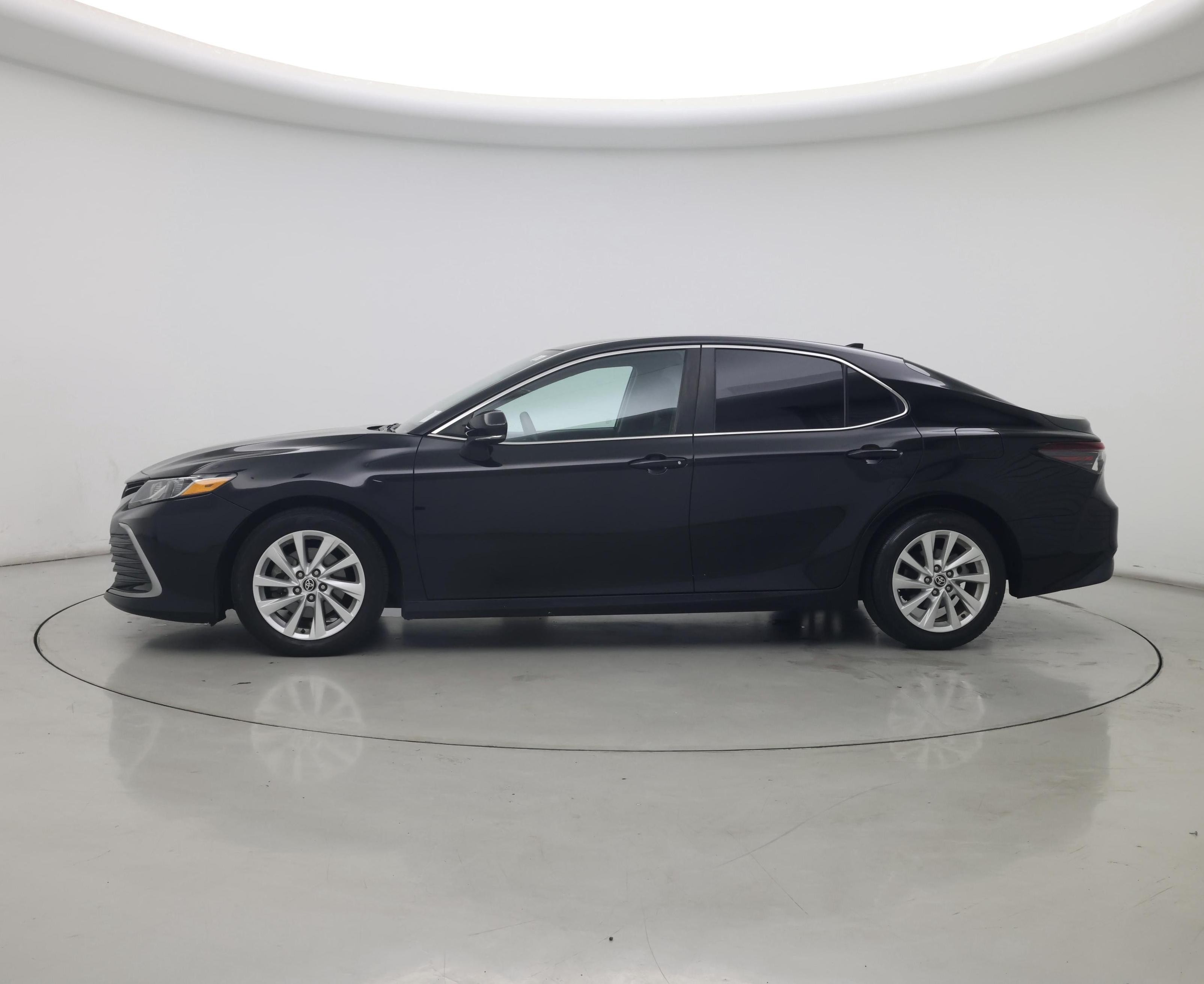 Thumbnail: 2021 Toyota Camry - 3