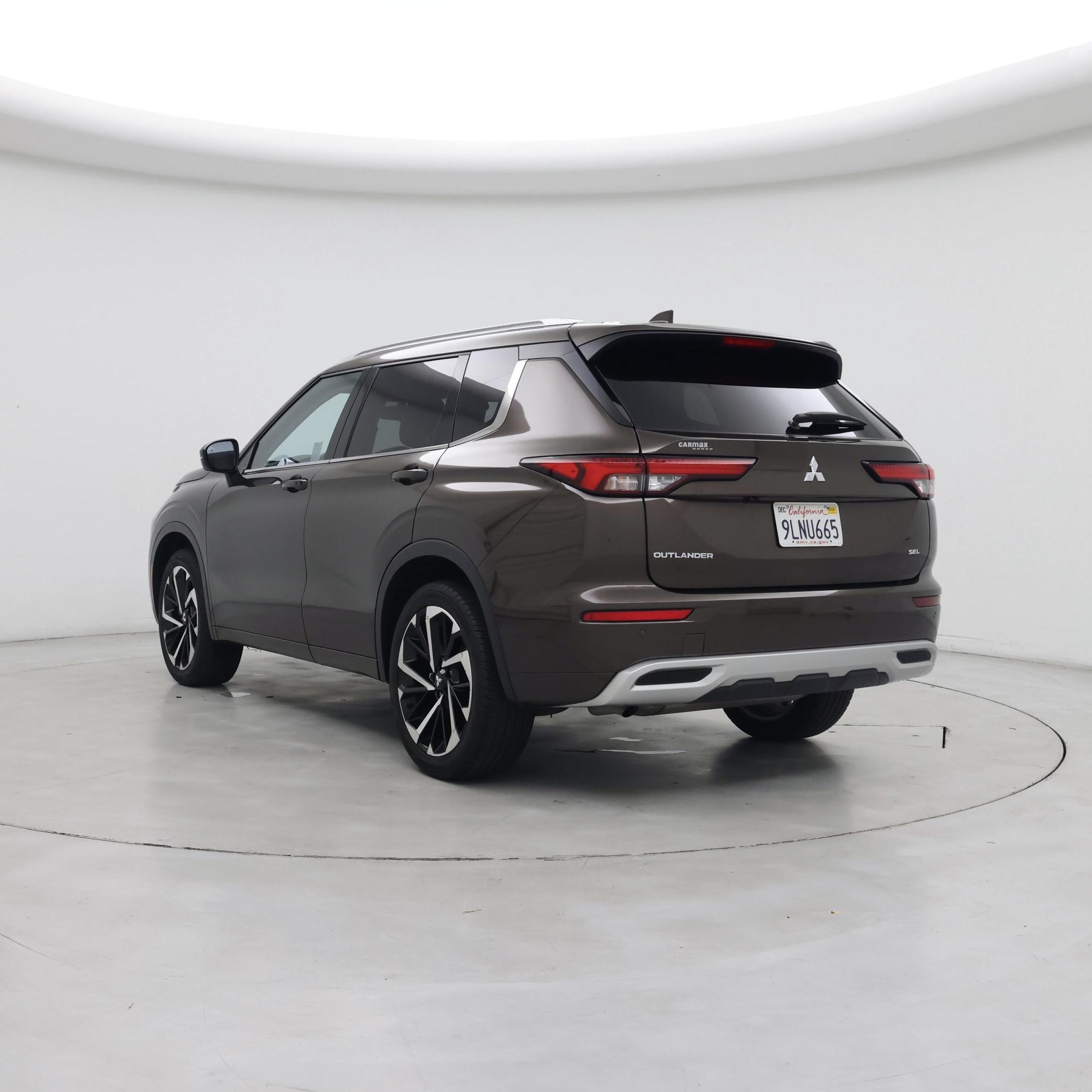 Thumbnail: 2024 Mitsubishi Outlander - 2