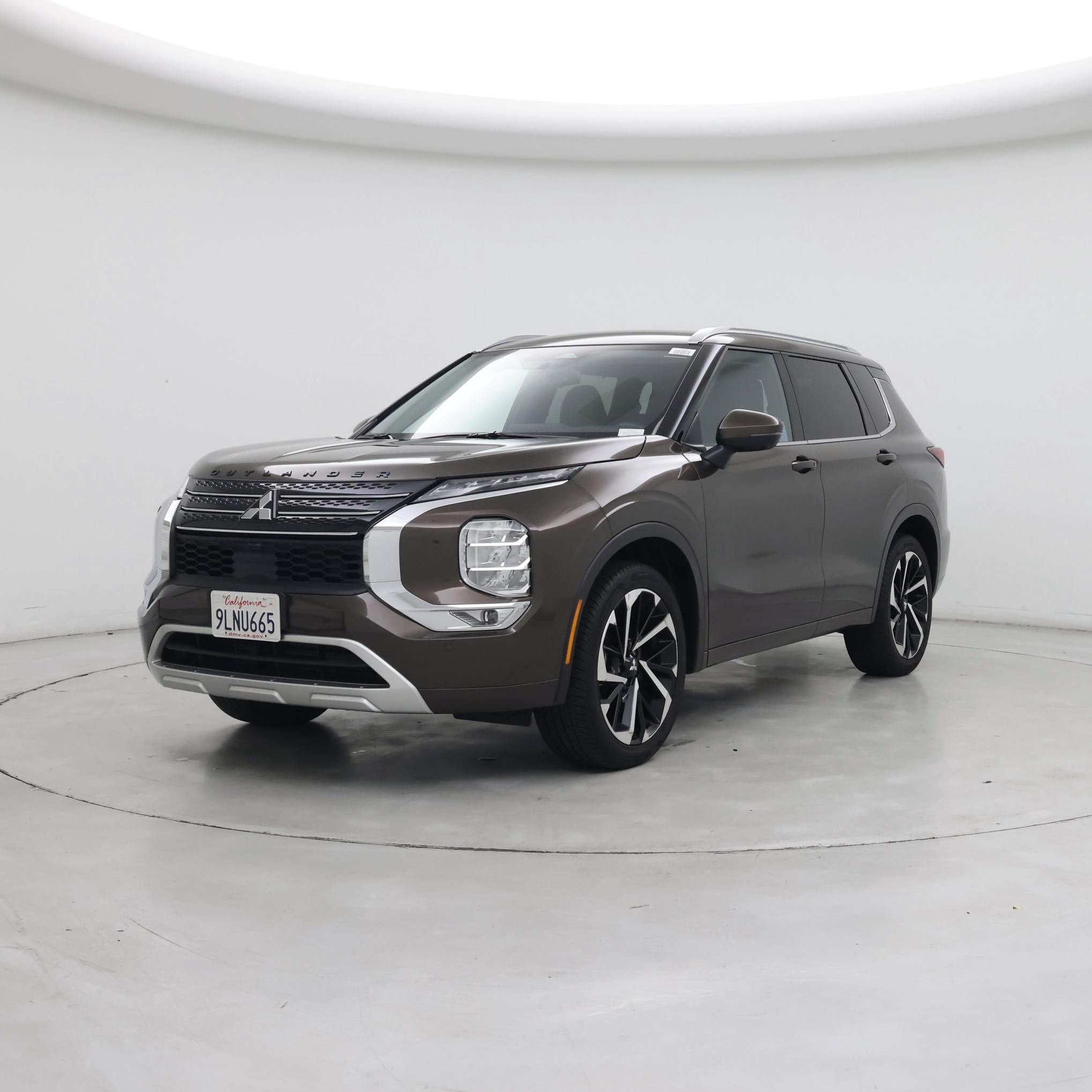 Thumbnail: 2024 Mitsubishi Outlander - 4