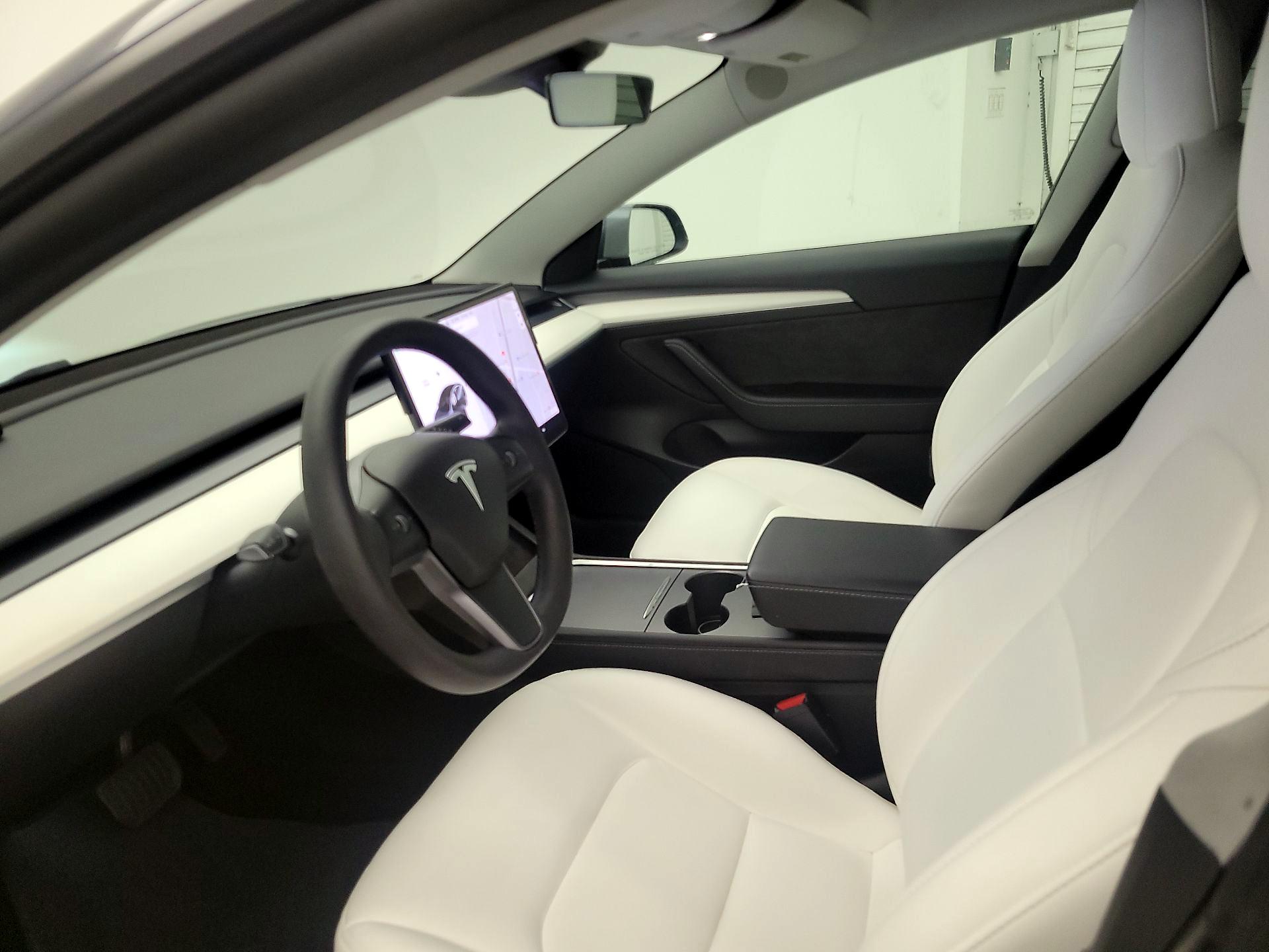 Thumbnail: 2021 Tesla Model 3 - 11