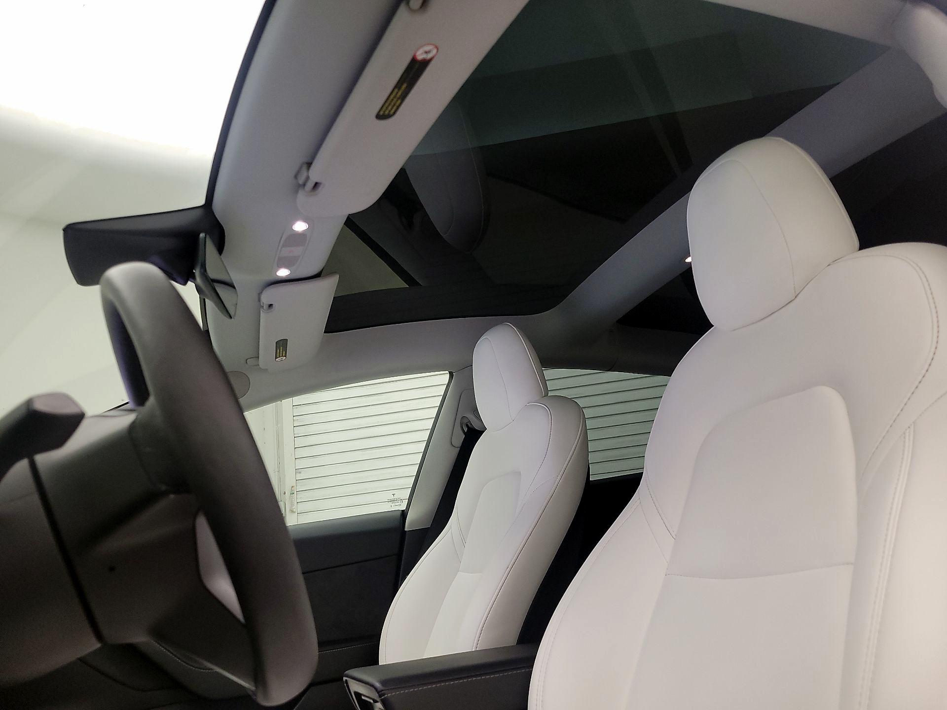 Thumbnail: 2021 Tesla Model 3 - 19