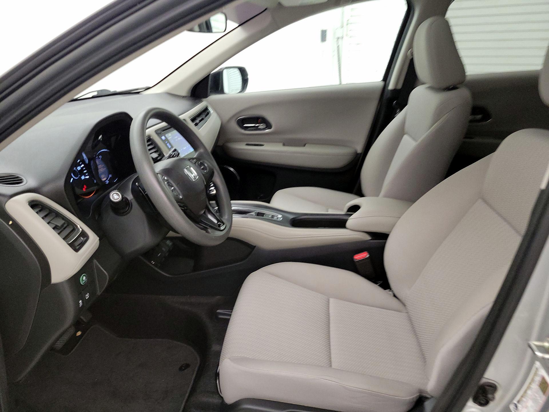 Thumbnail: 2016 Honda HR-V - 11