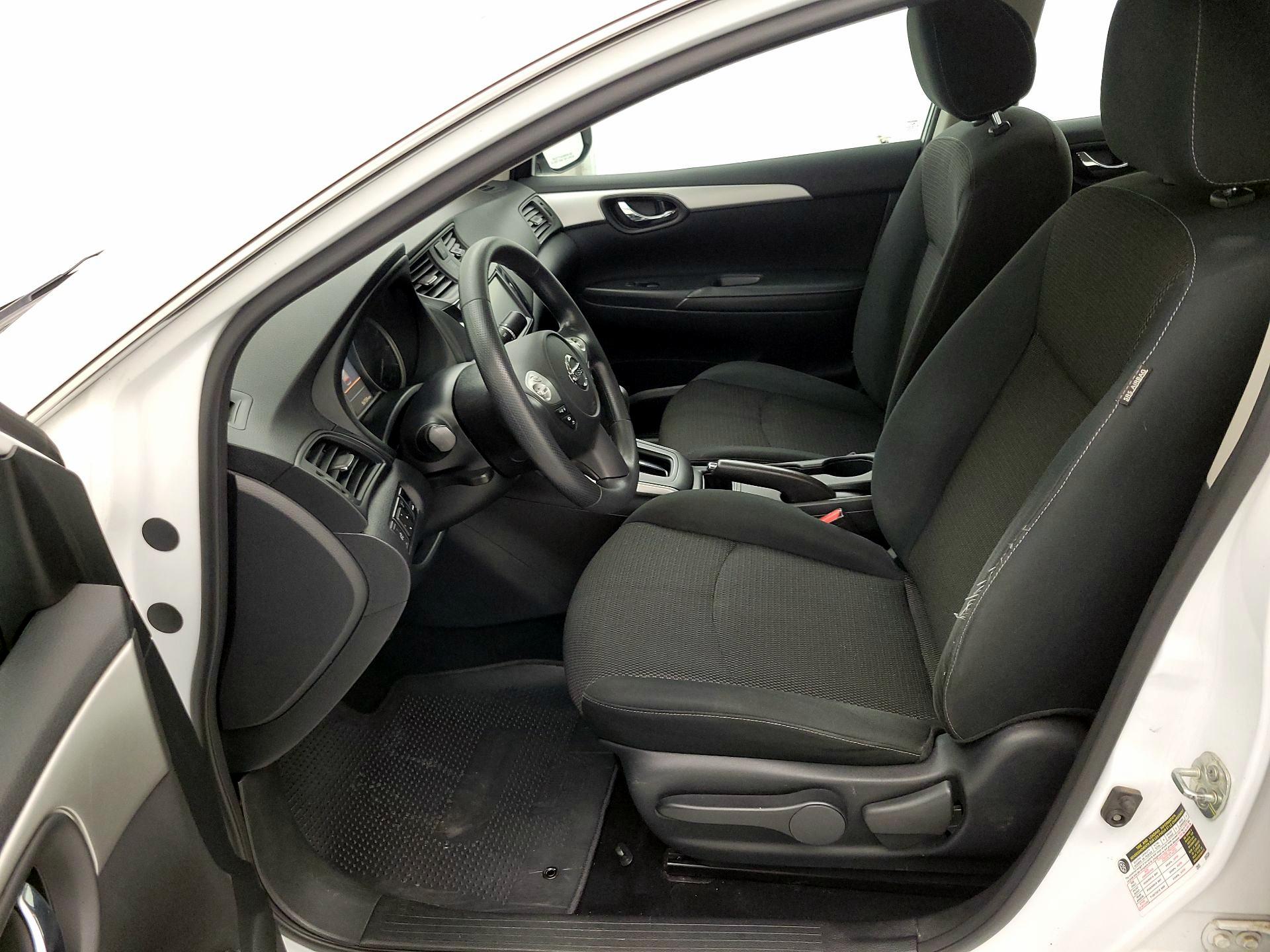 Thumbnail: 2019 Nissan Sentra - 11