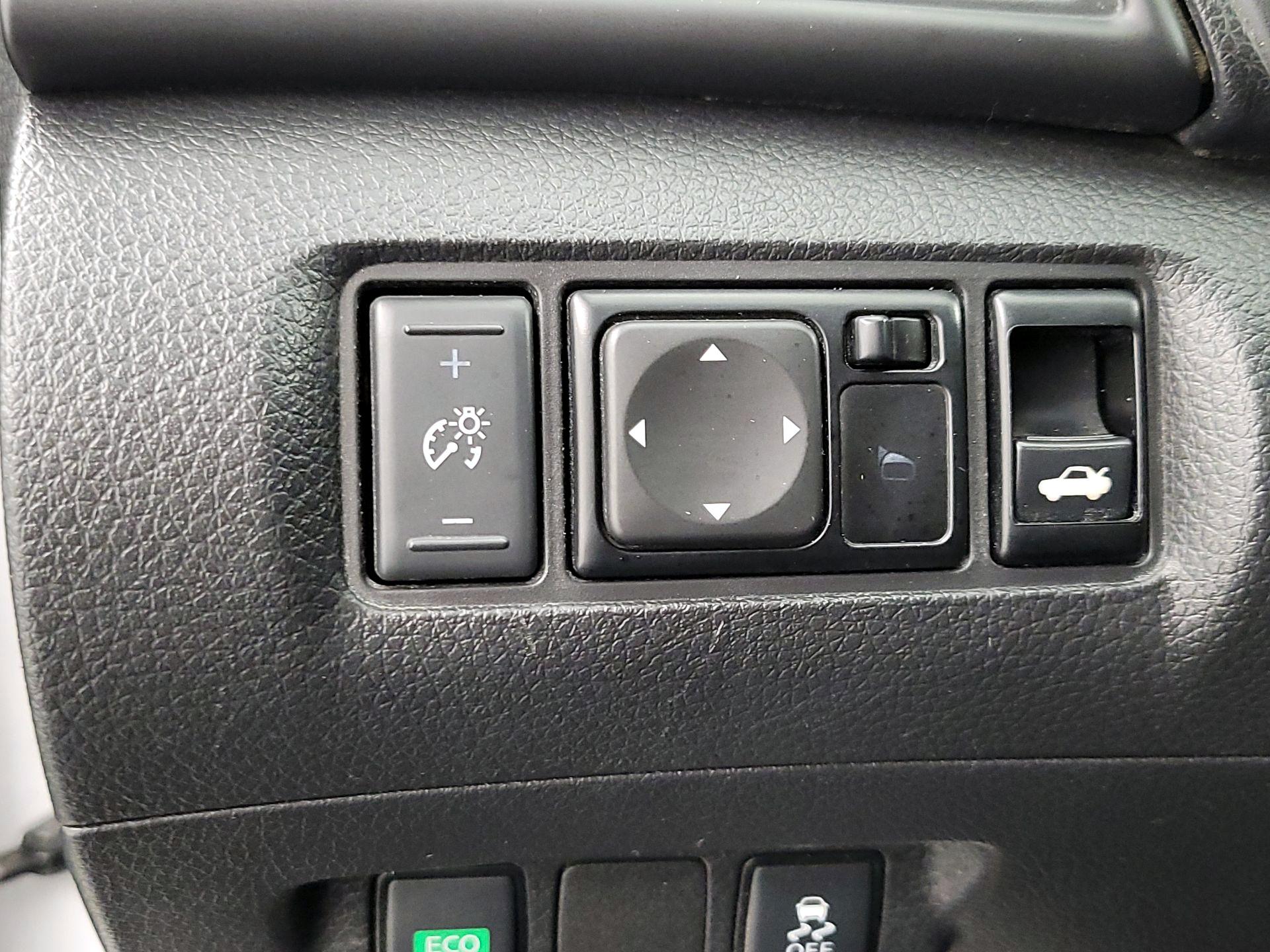 Thumbnail: 2019 Nissan Sentra - 13