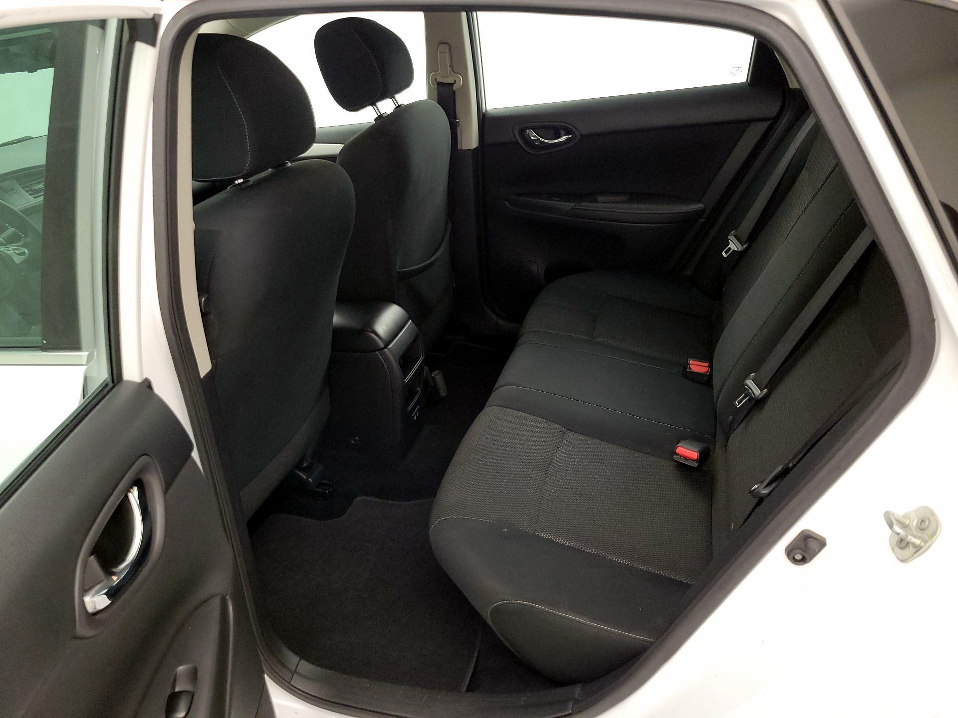 Thumbnail: 2019 Nissan Sentra - 18