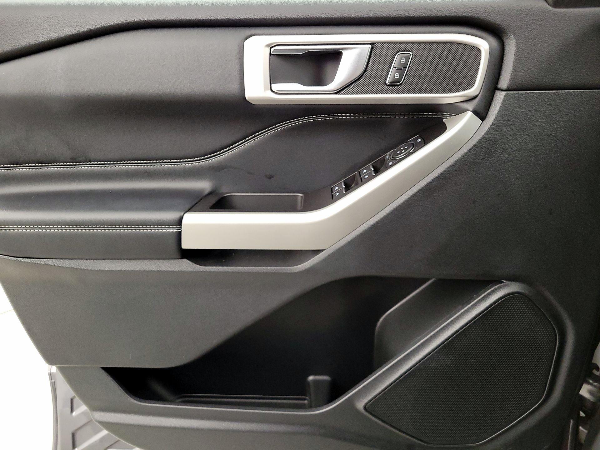 Thumbnail: 2021 Ford Explorer - 12