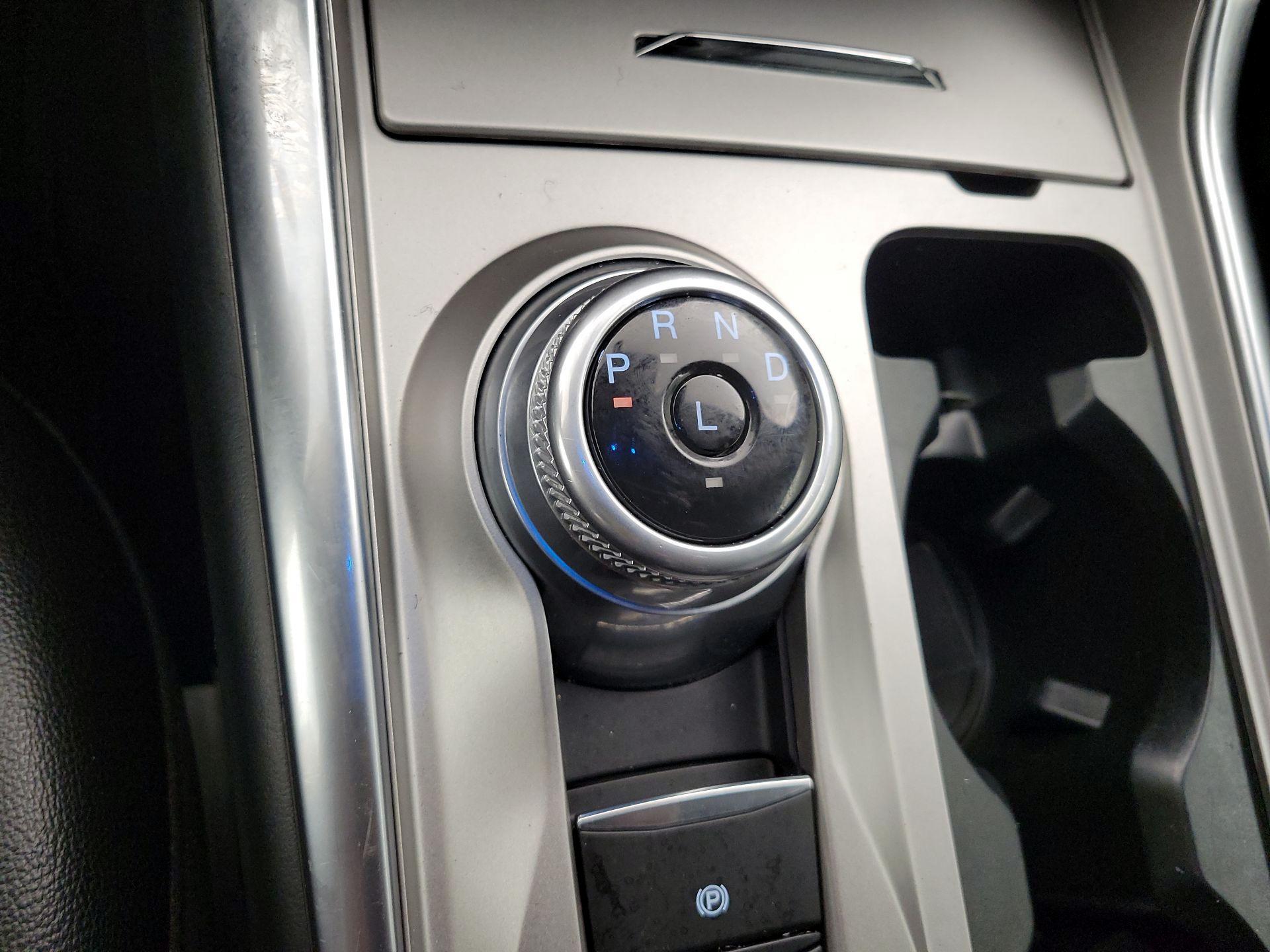 Thumbnail: 2021 Ford Explorer - 18