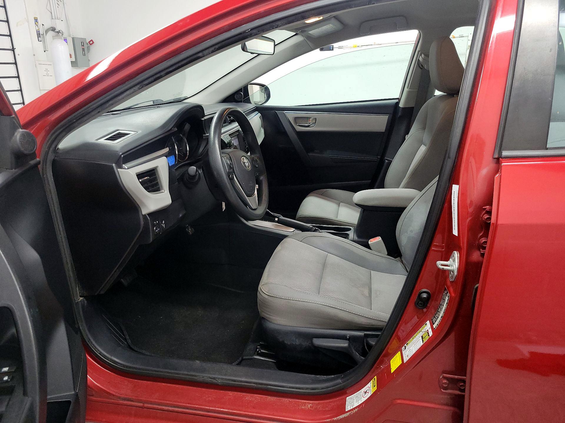 Thumbnail: 2015 Toyota Corolla - 11