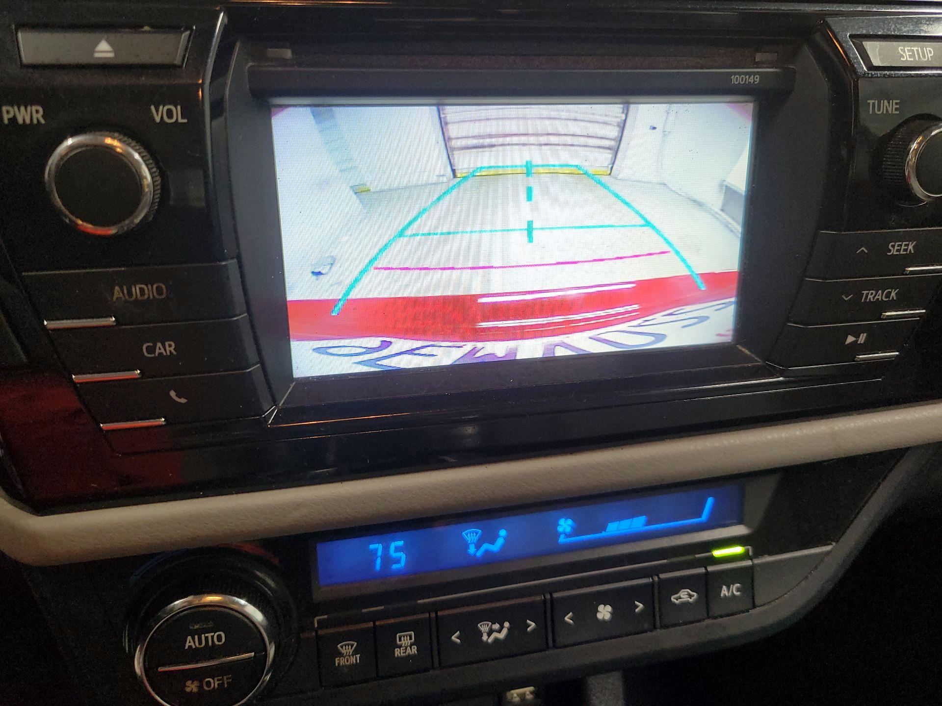 Thumbnail: 2015 Toyota Corolla - 14