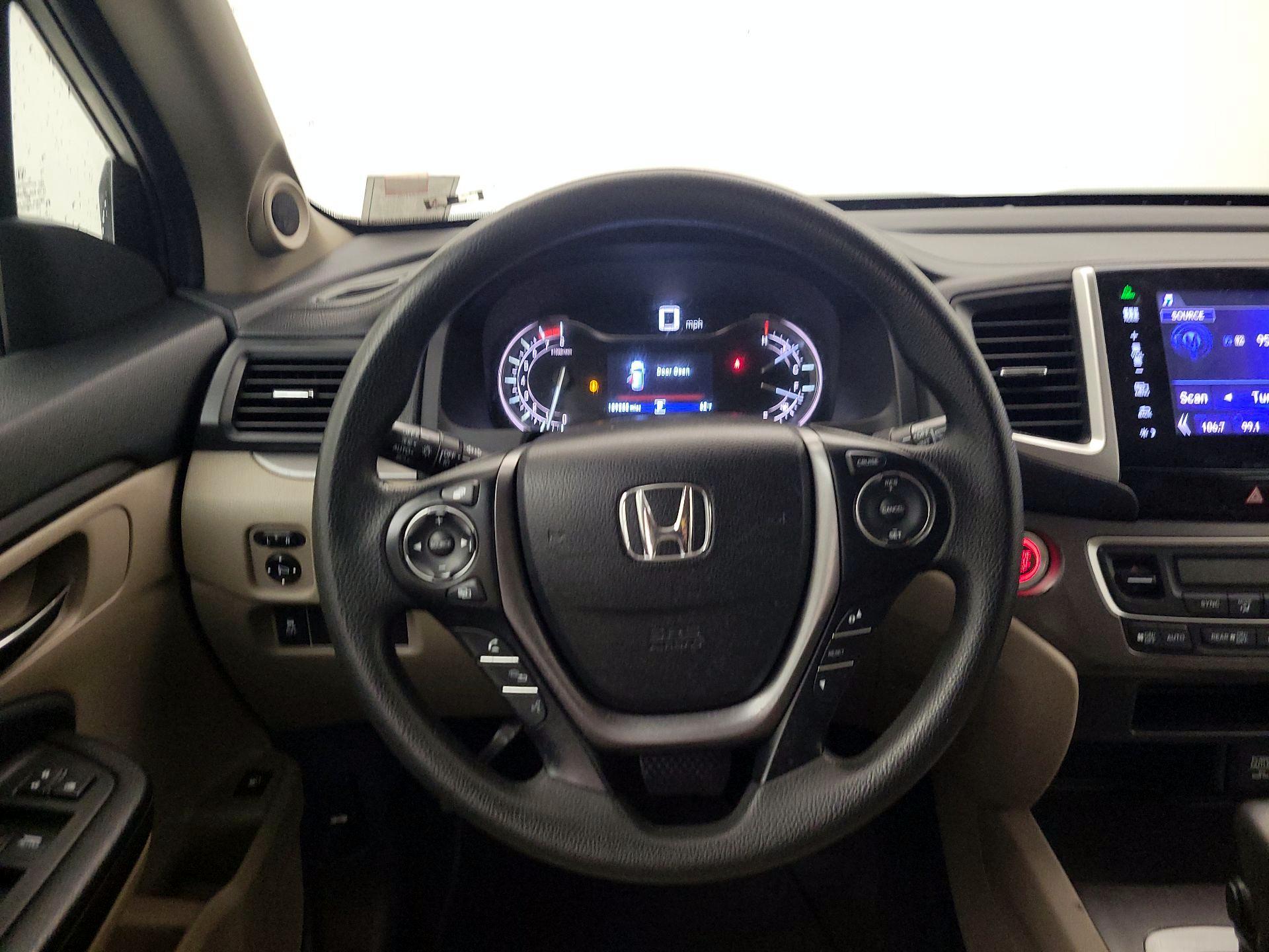 Thumbnail: 2016 Honda Pilot - 10