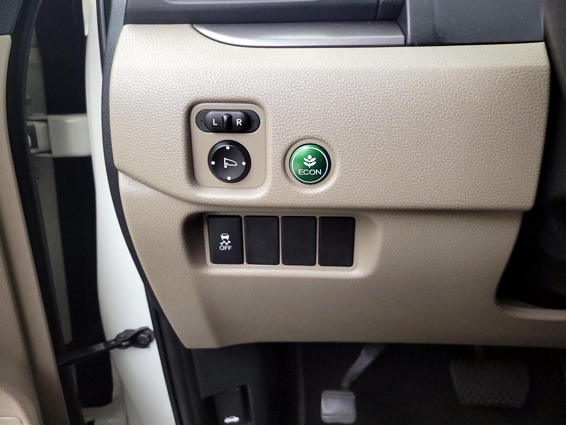 Thumbnail: 2016 Honda Pilot - 13