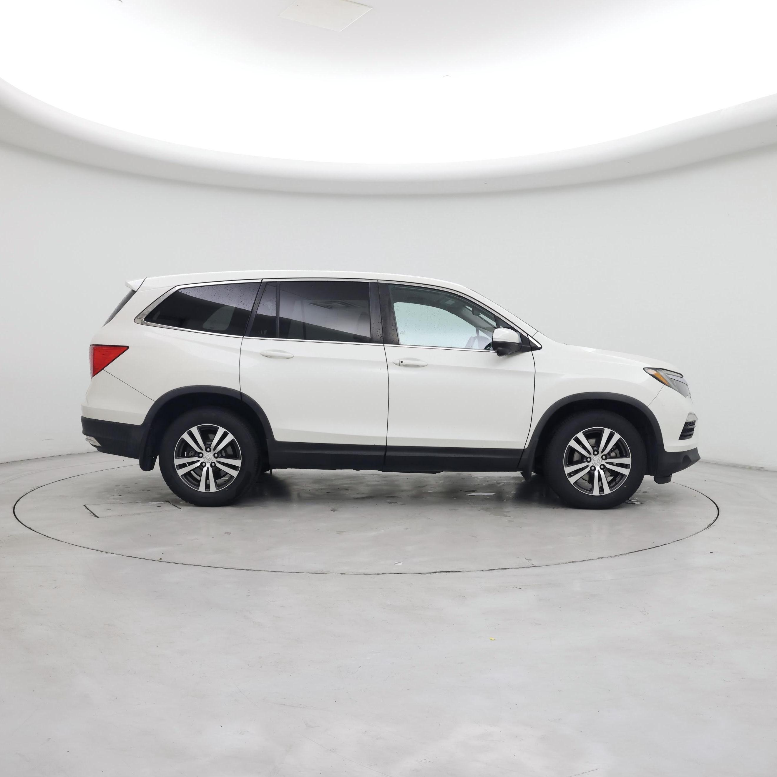 Thumbnail: 2016 Honda Pilot - 7