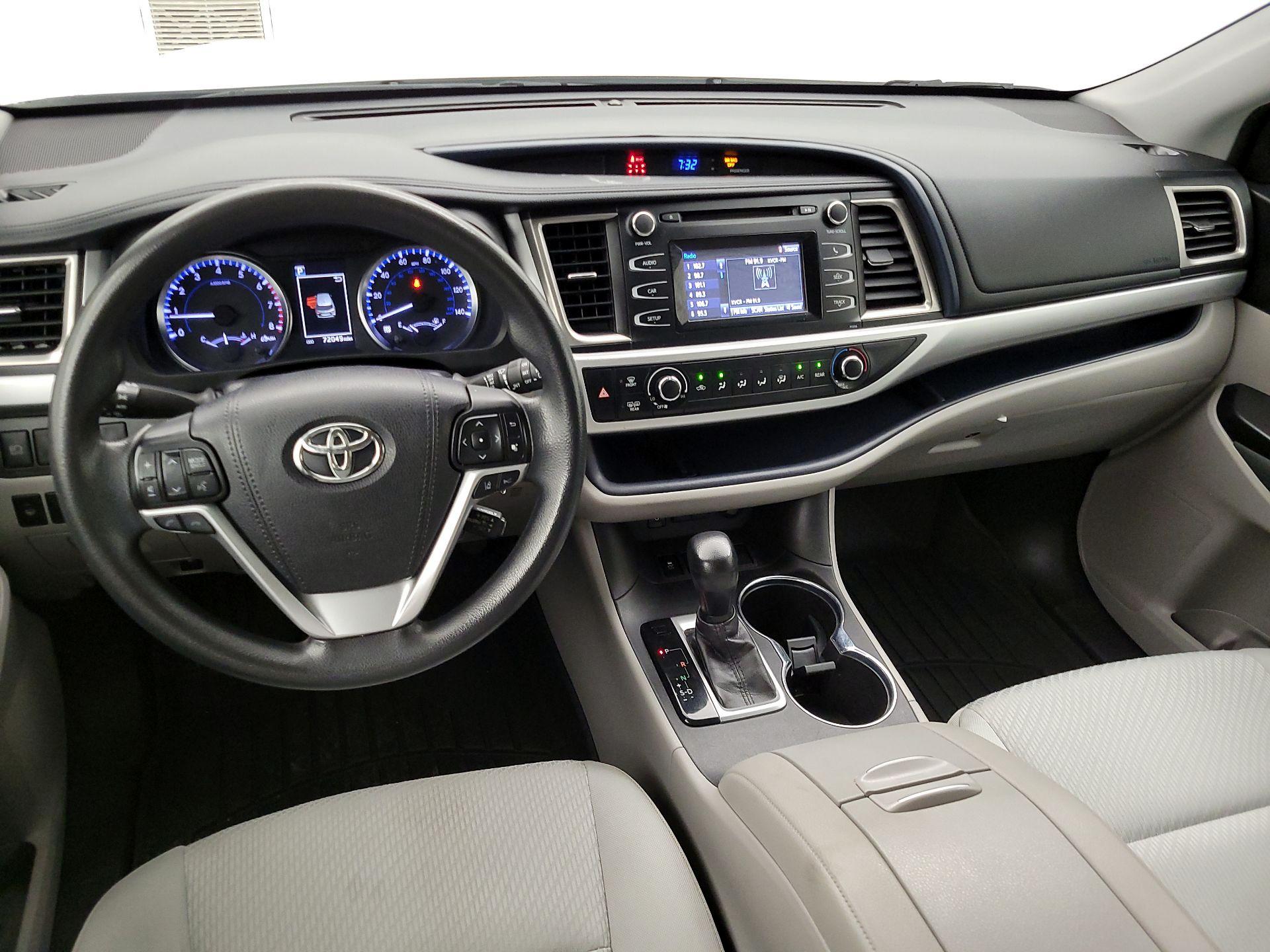 Thumbnail: 2018 Toyota Highlander - 9
