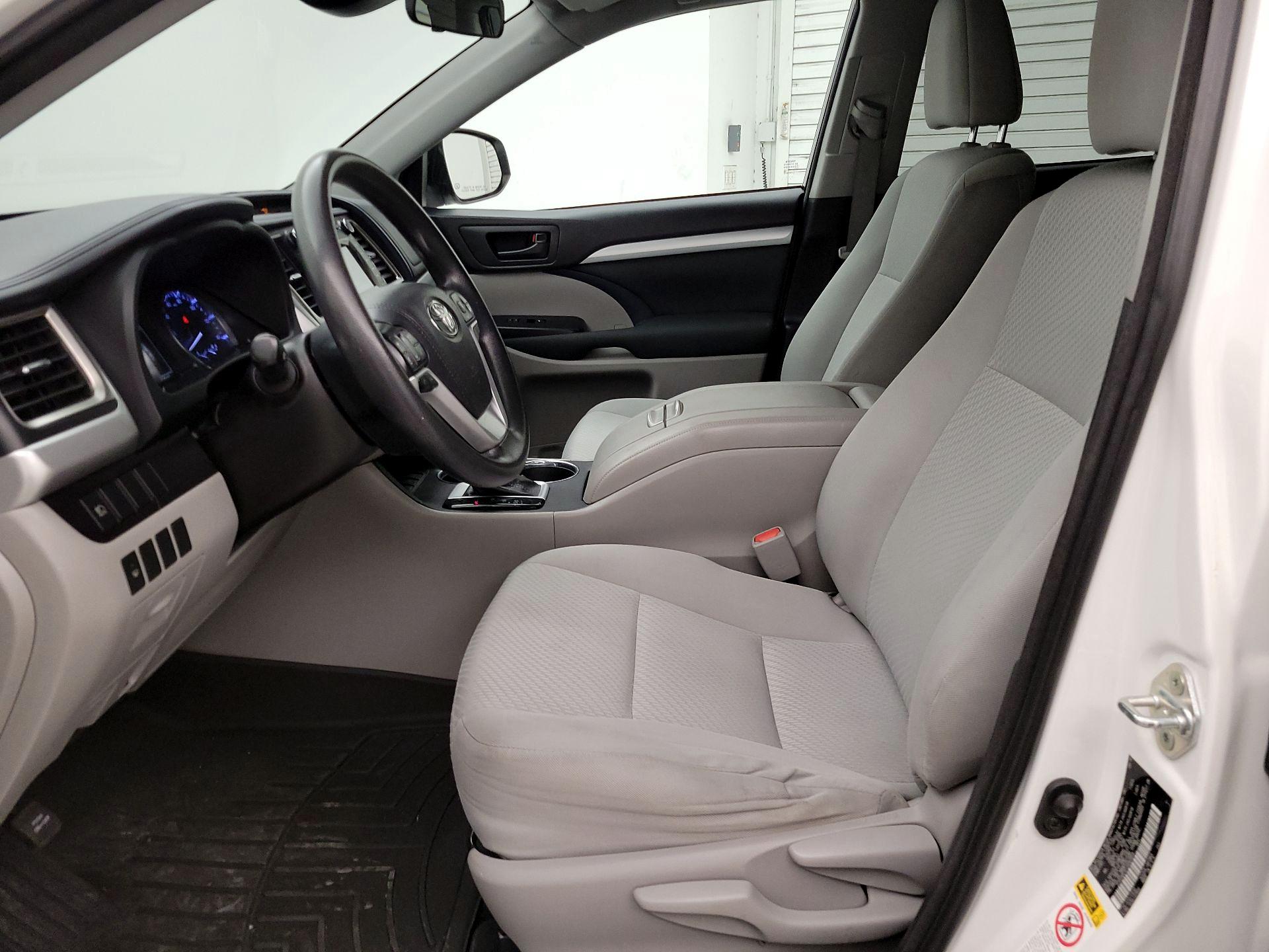 Thumbnail: 2018 Toyota Highlander - 11