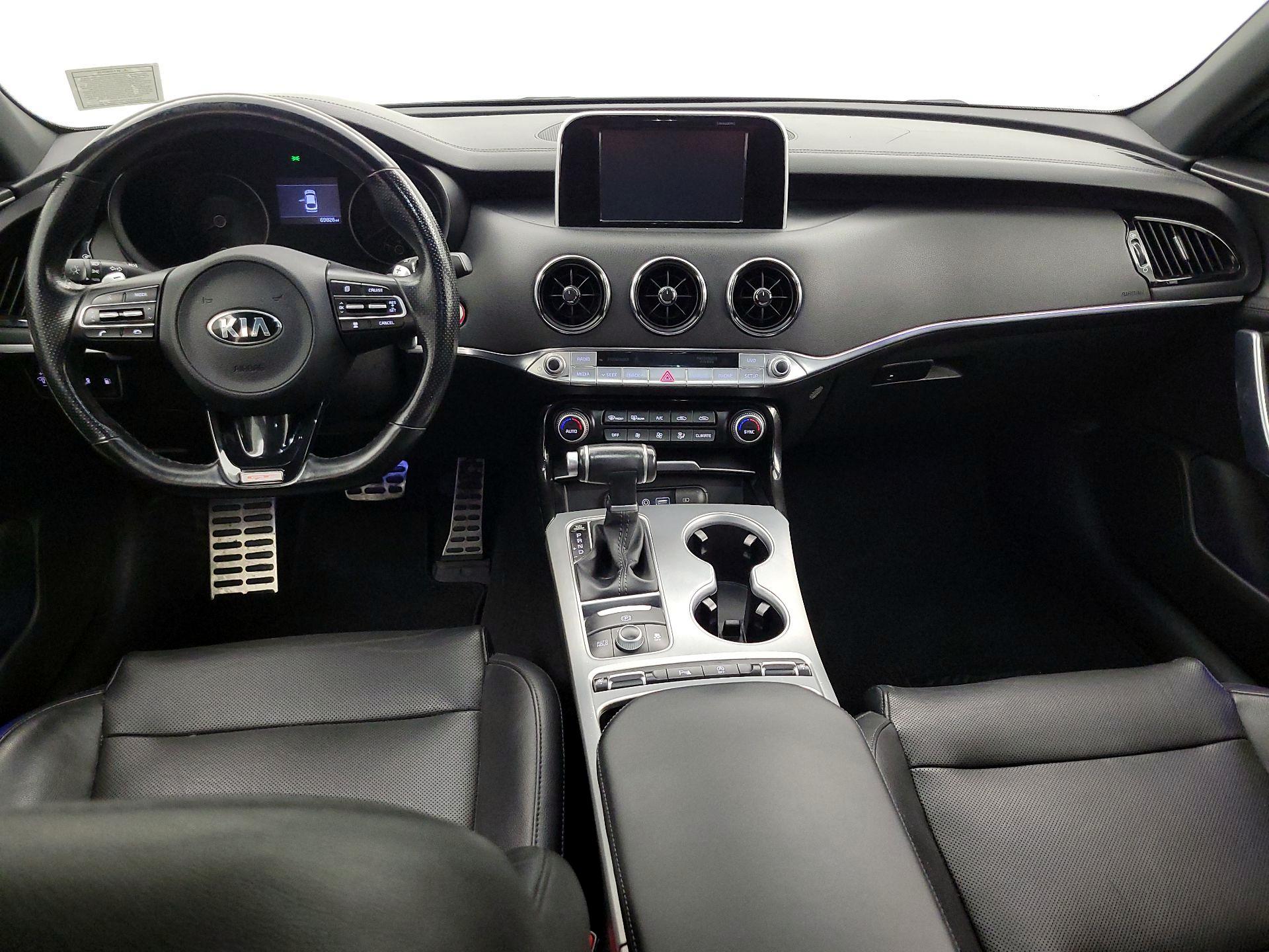 Thumbnail: 2018 Kia Stinger - 9