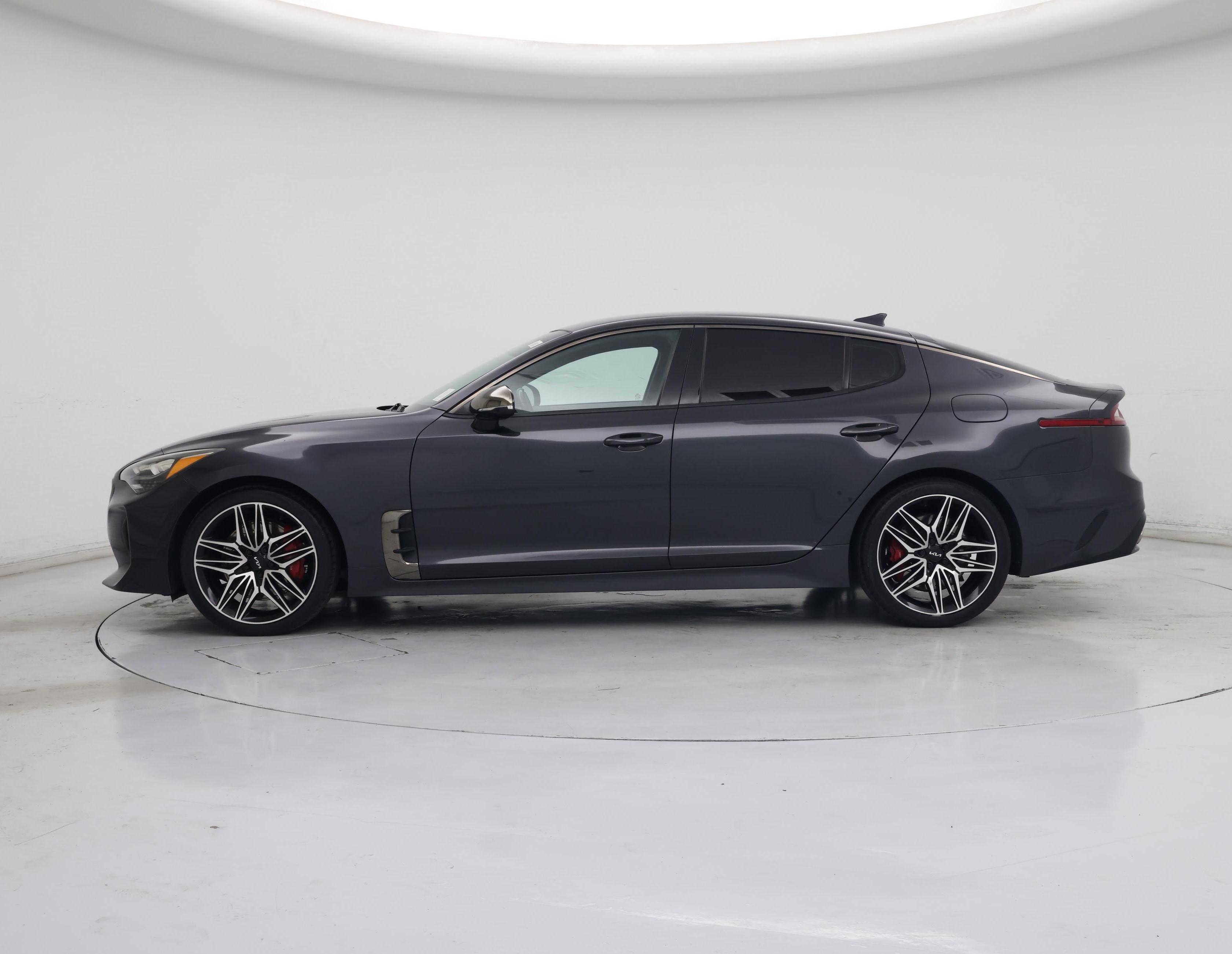 Thumbnail: 2018 Kia Stinger - 3
