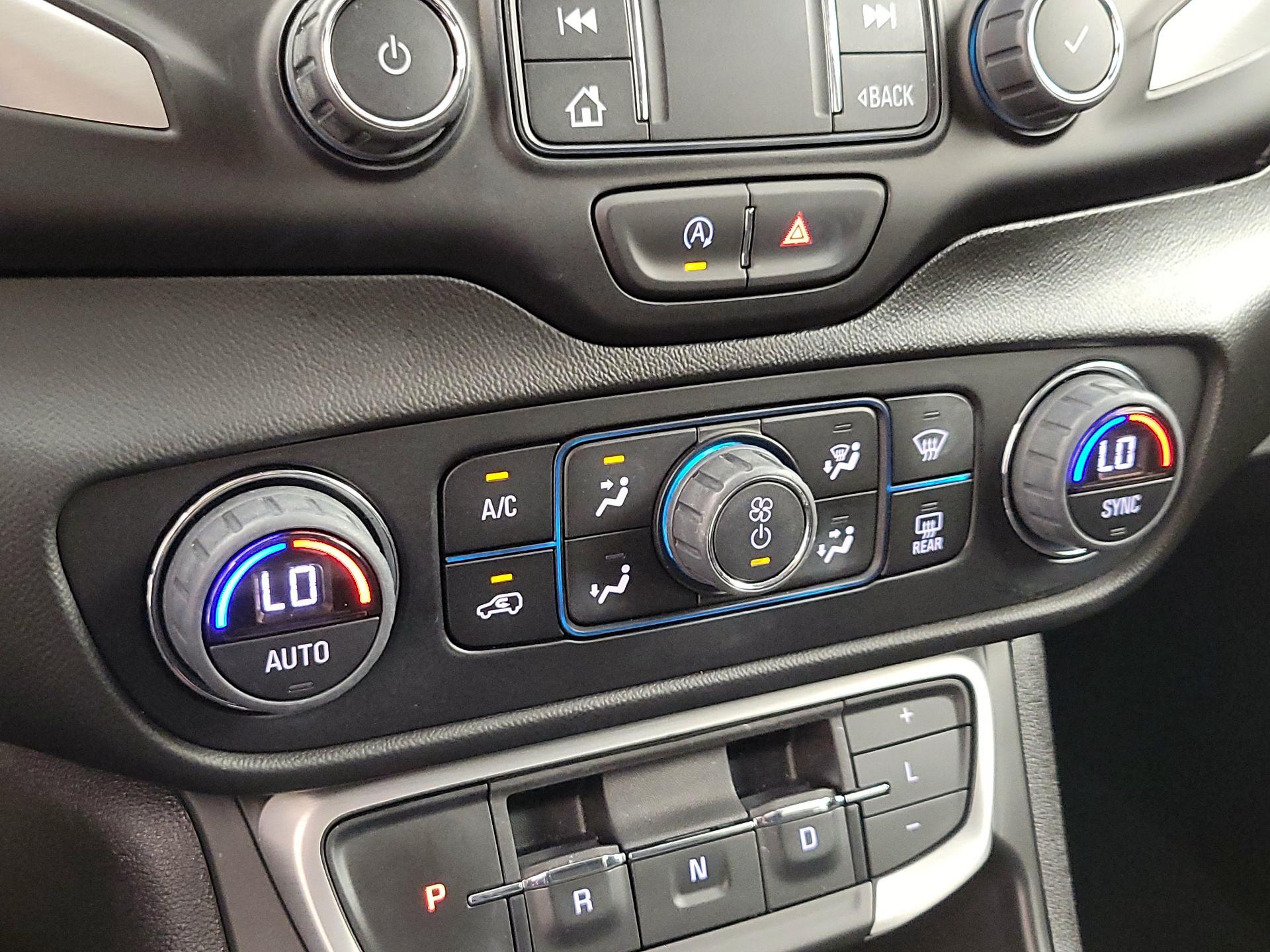 Thumbnail: 2023 GMC Terrain - 17