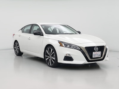 White 2022 Nissan Altima SR