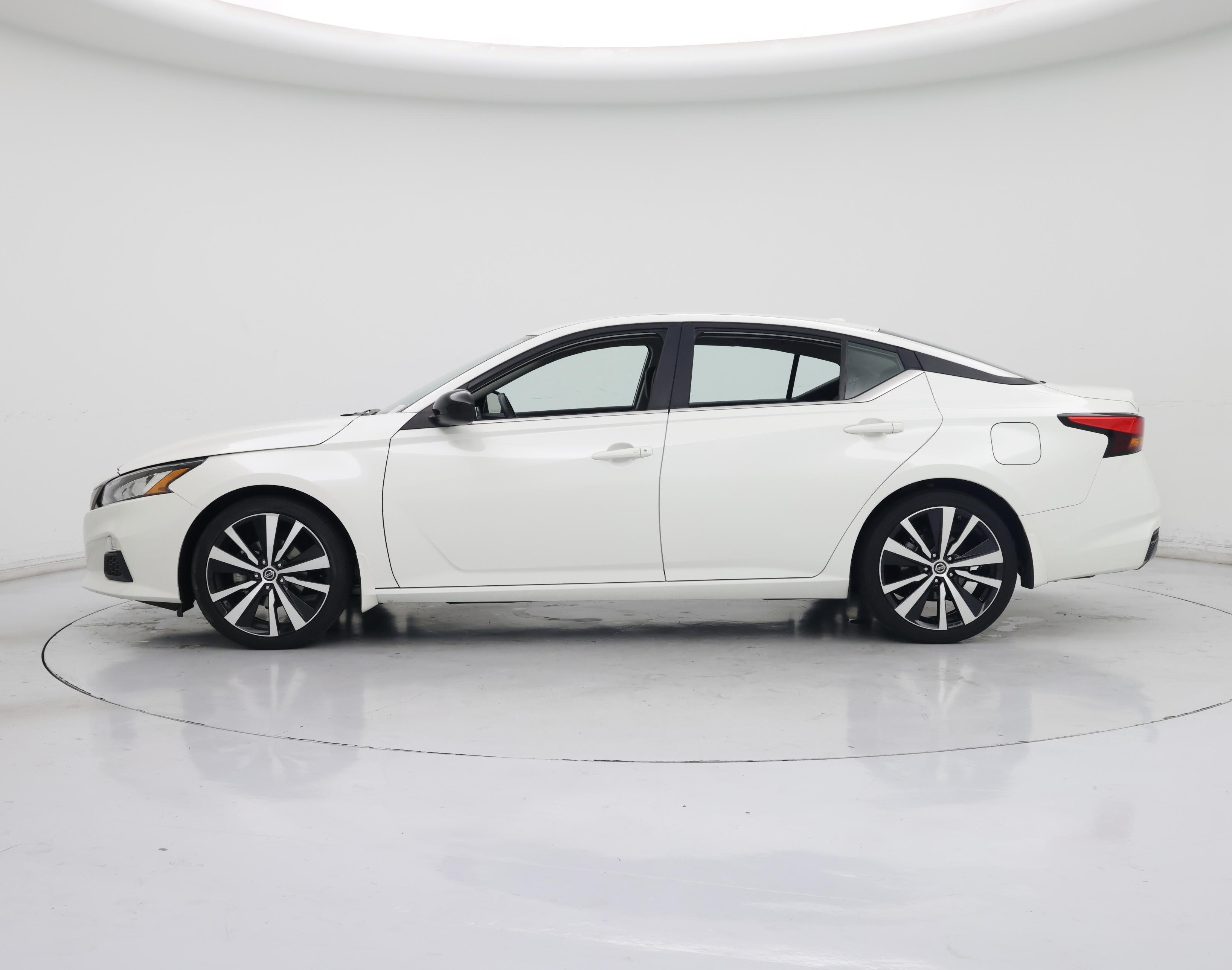 Thumbnail: 2022 Nissan Altima - 3