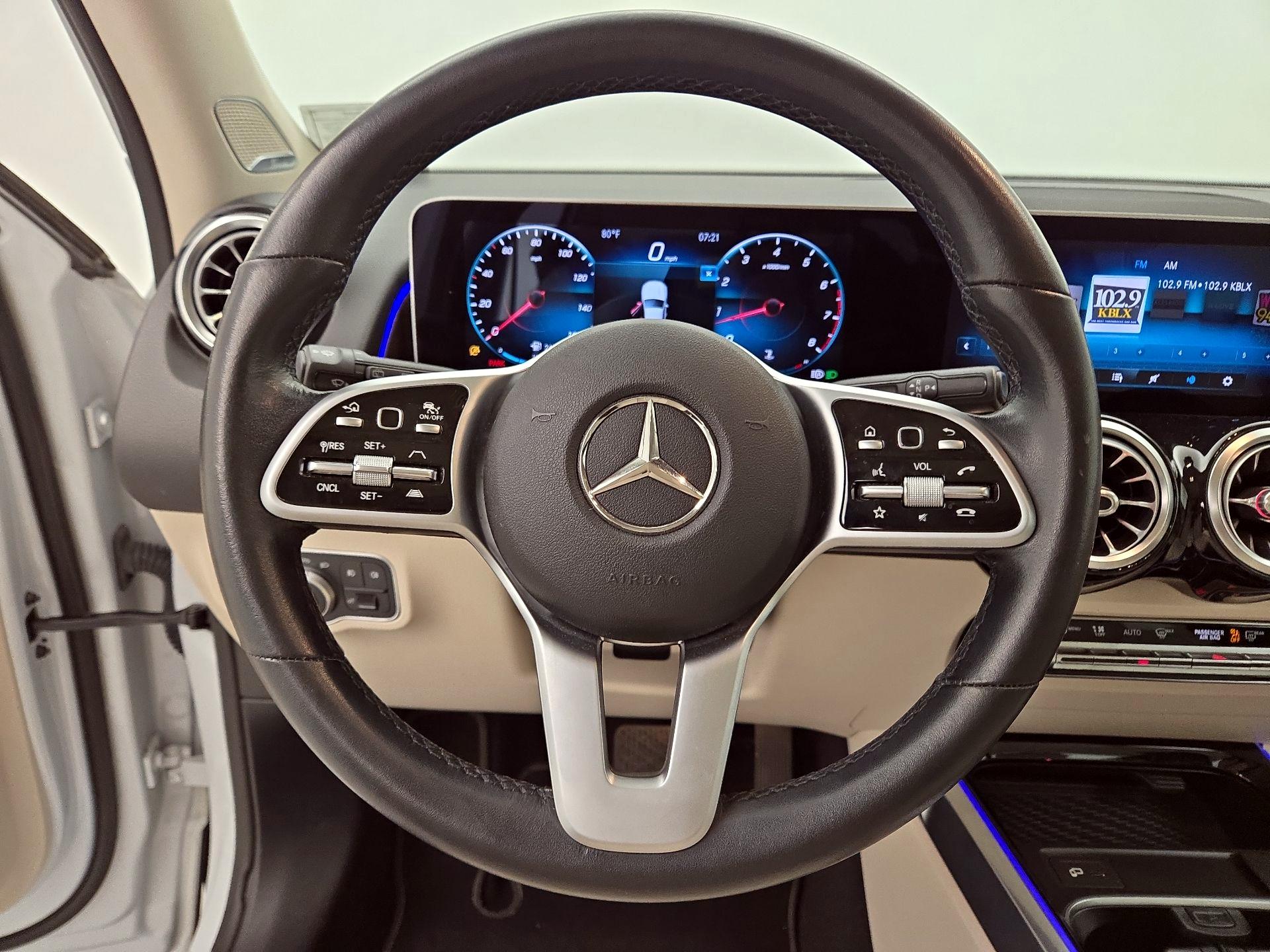 Thumbnail: 2021 Mercedes-Benz GLB - 10