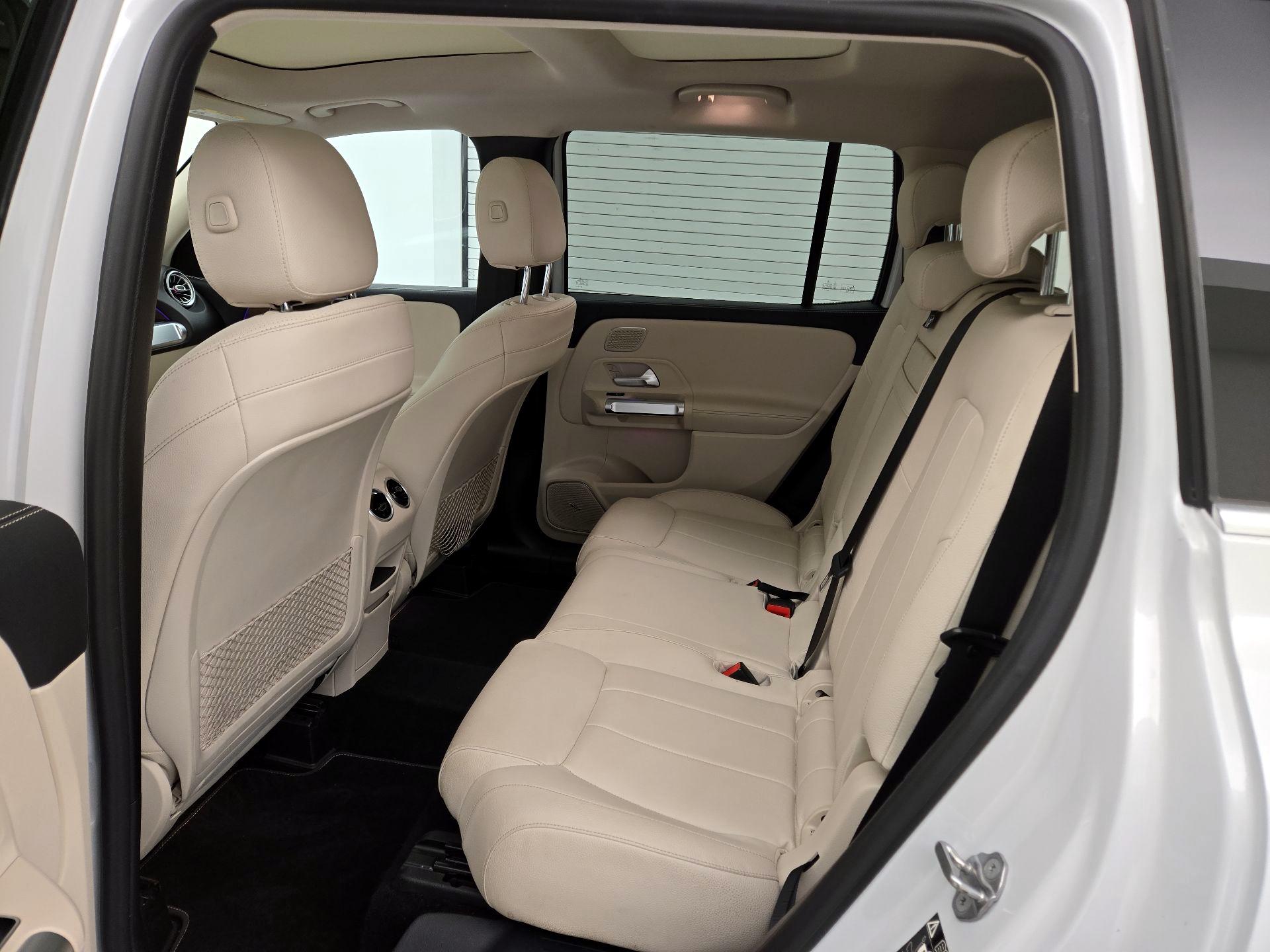 Thumbnail: 2021 Mercedes-Benz GLB - 18