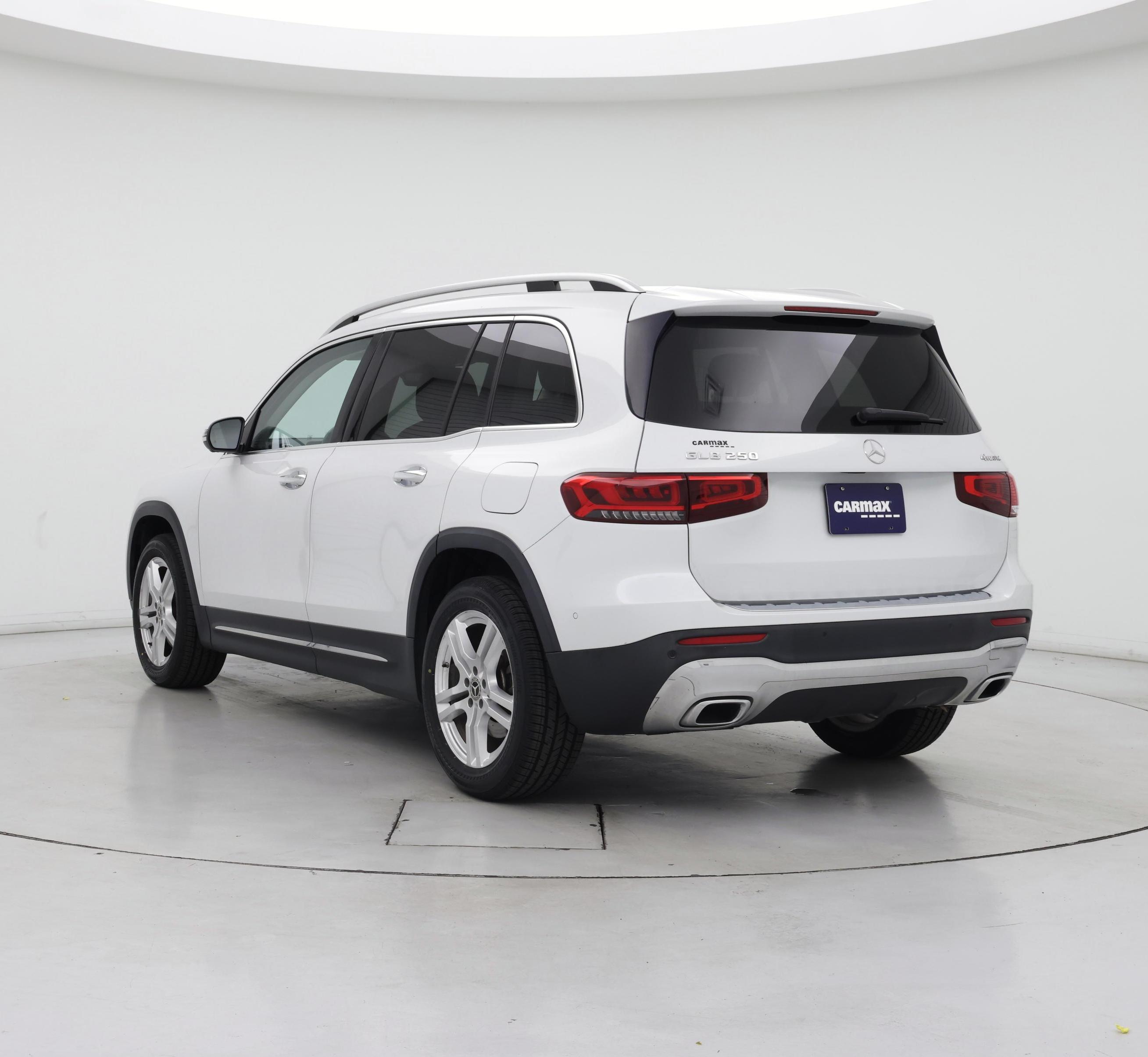 Thumbnail: 2021 Mercedes-Benz GLB - 2