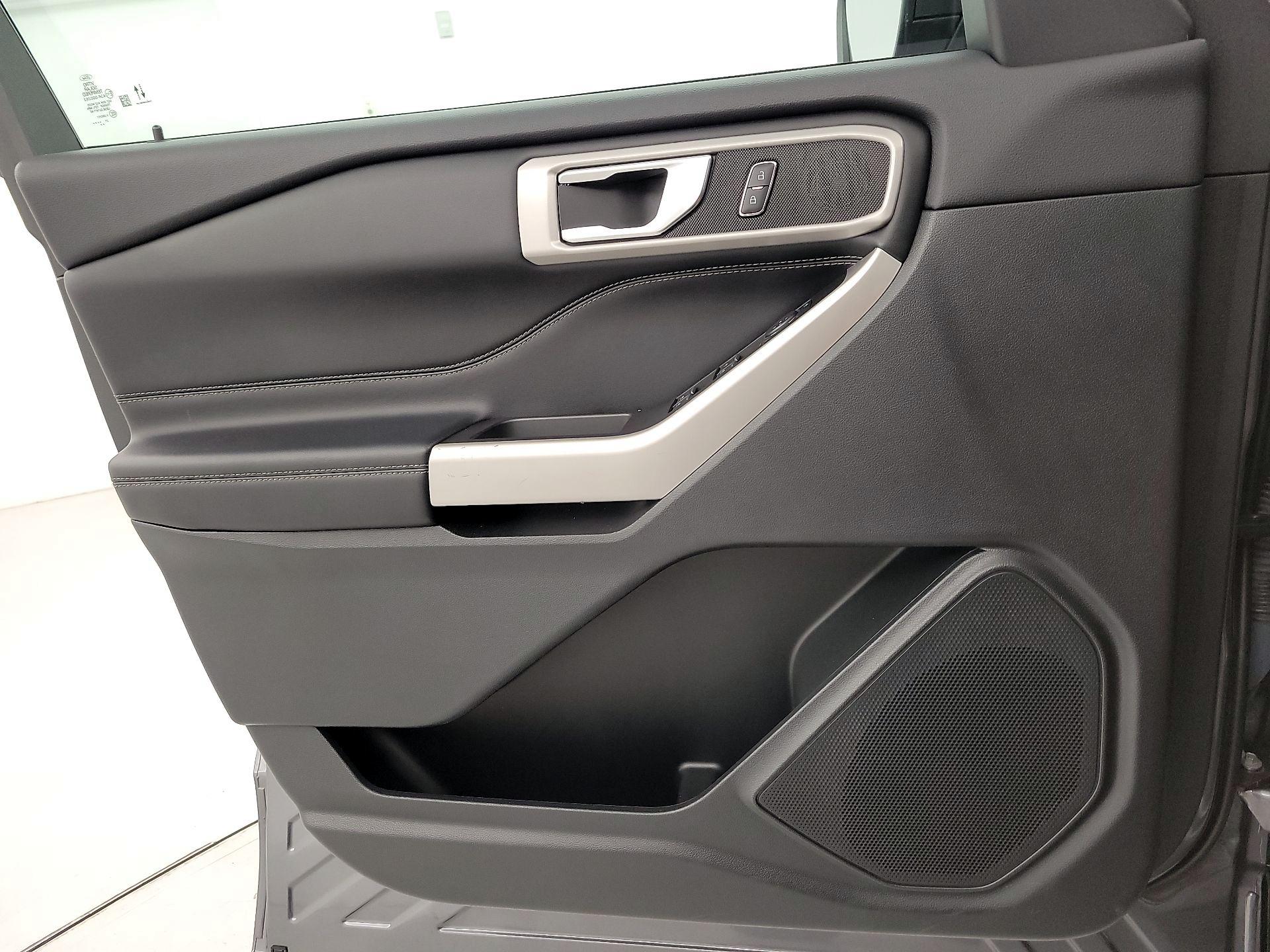 Thumbnail: 2021 Ford Explorer - 12