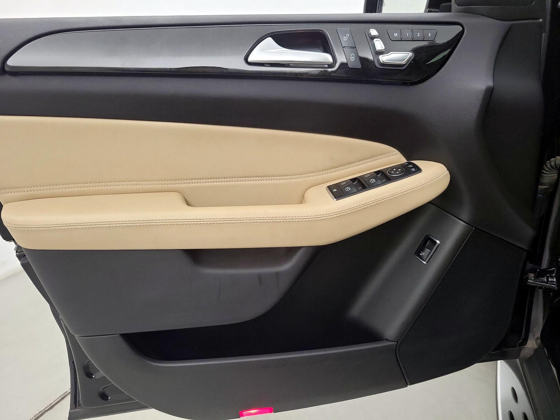 Thumbnail: 2018 Mercedes-Benz GLS - 12