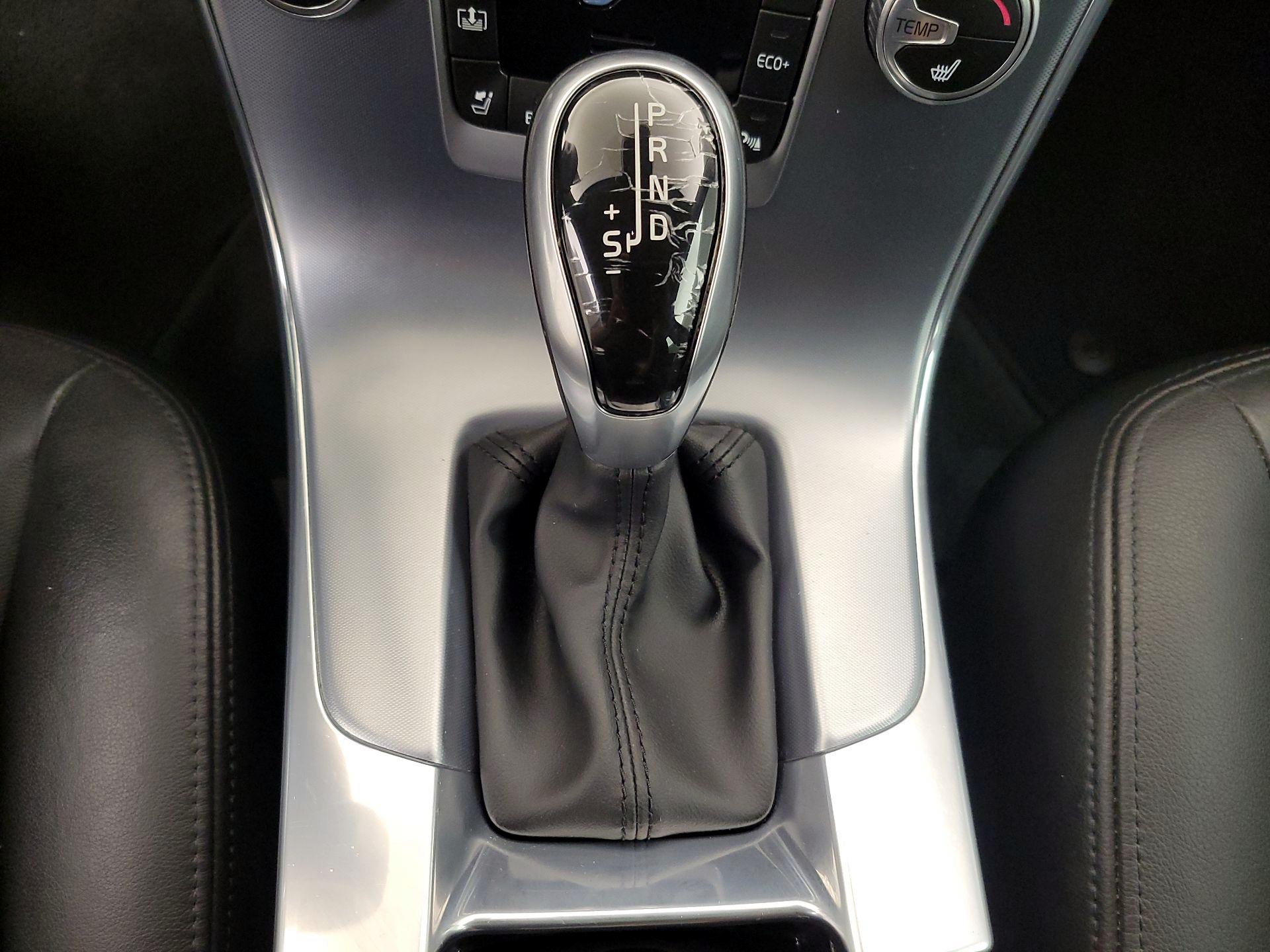 Thumbnail: 2017 Volvo S60 - 18