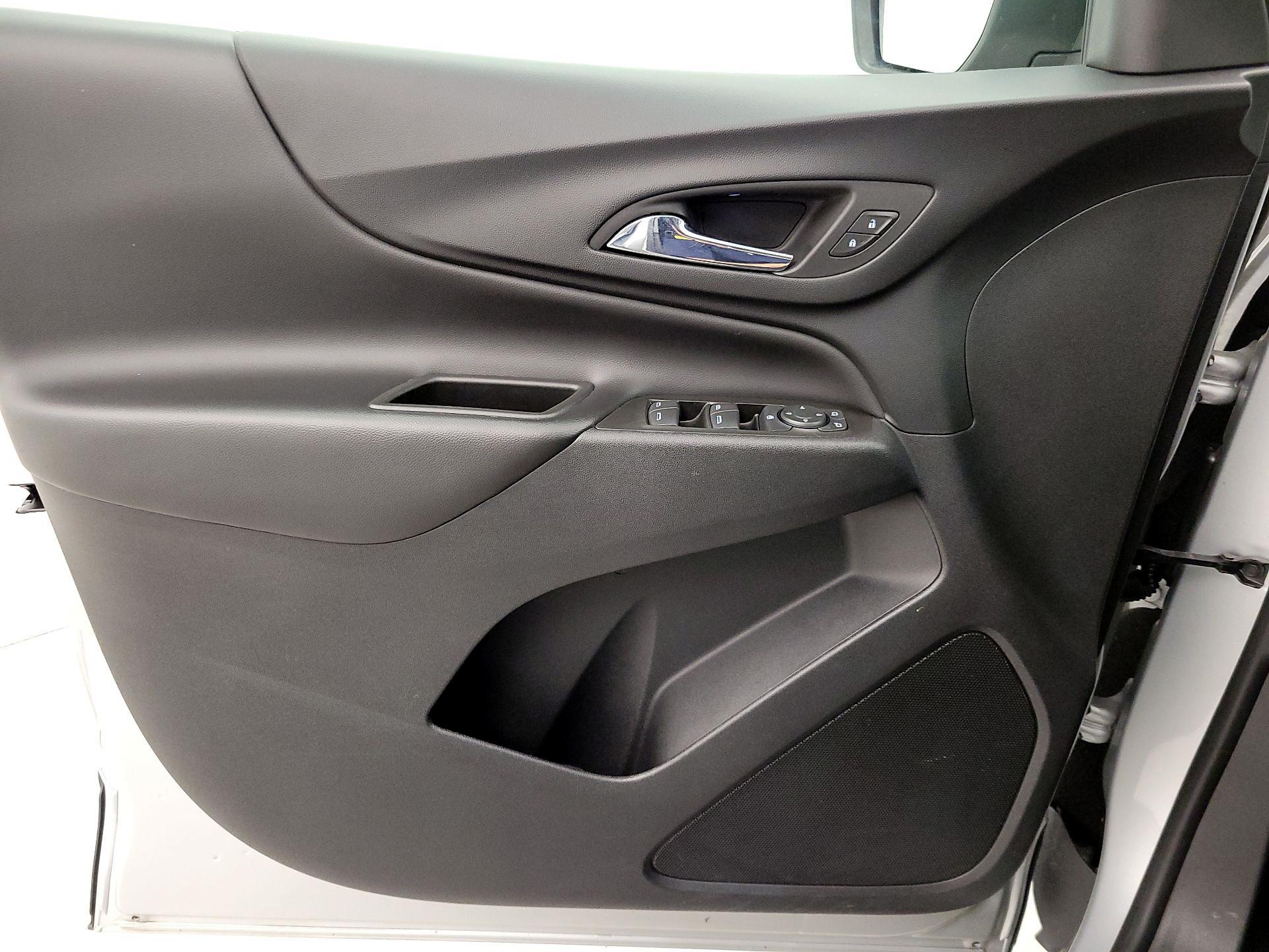 Thumbnail: 2022 Chevrolet Equinox - 12