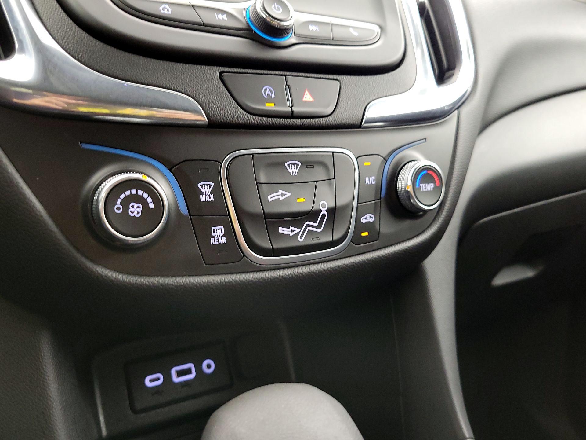 Thumbnail: 2022 Chevrolet Equinox - 16
