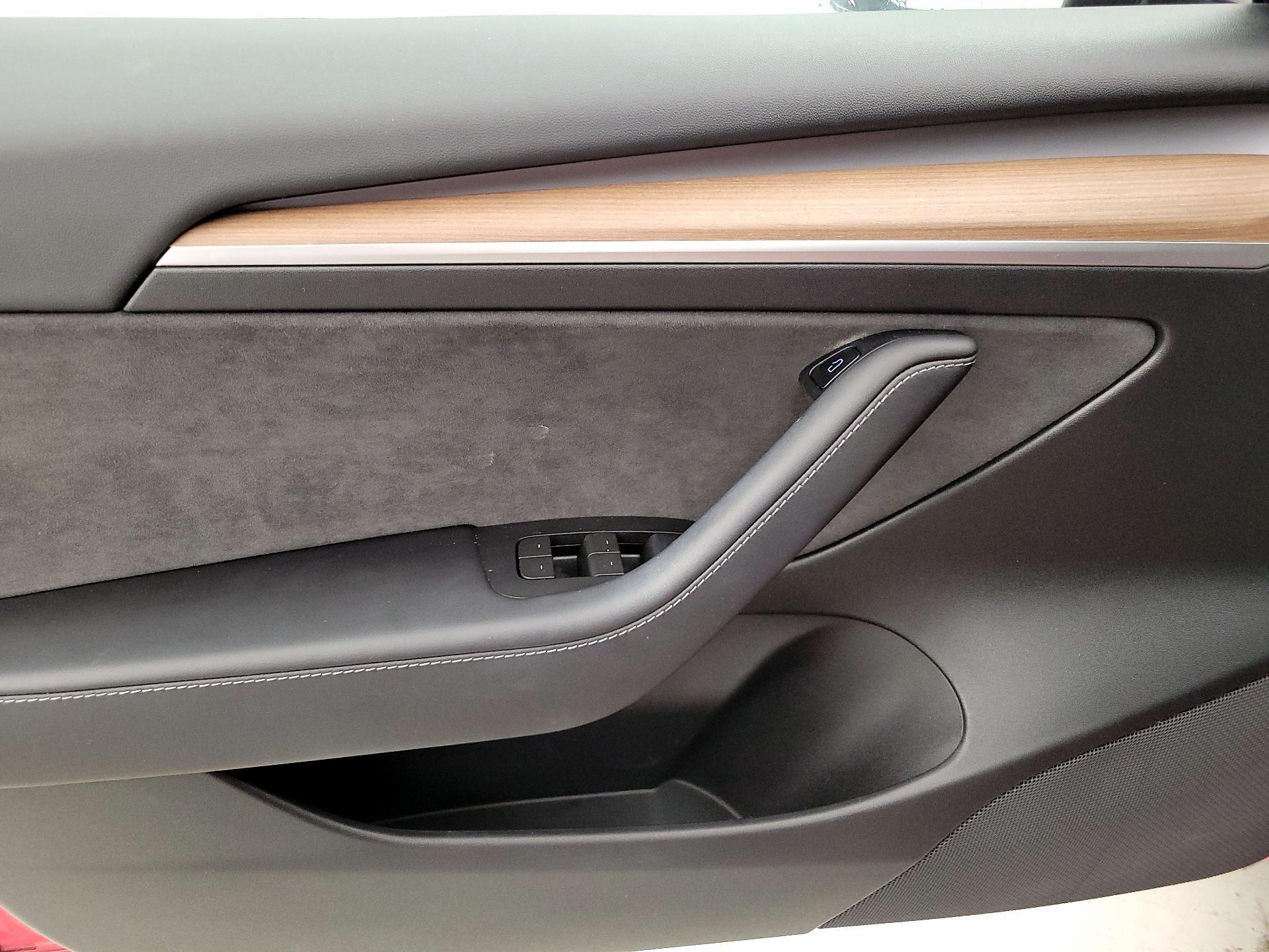Thumbnail: 2023 Tesla Model 3 - 12