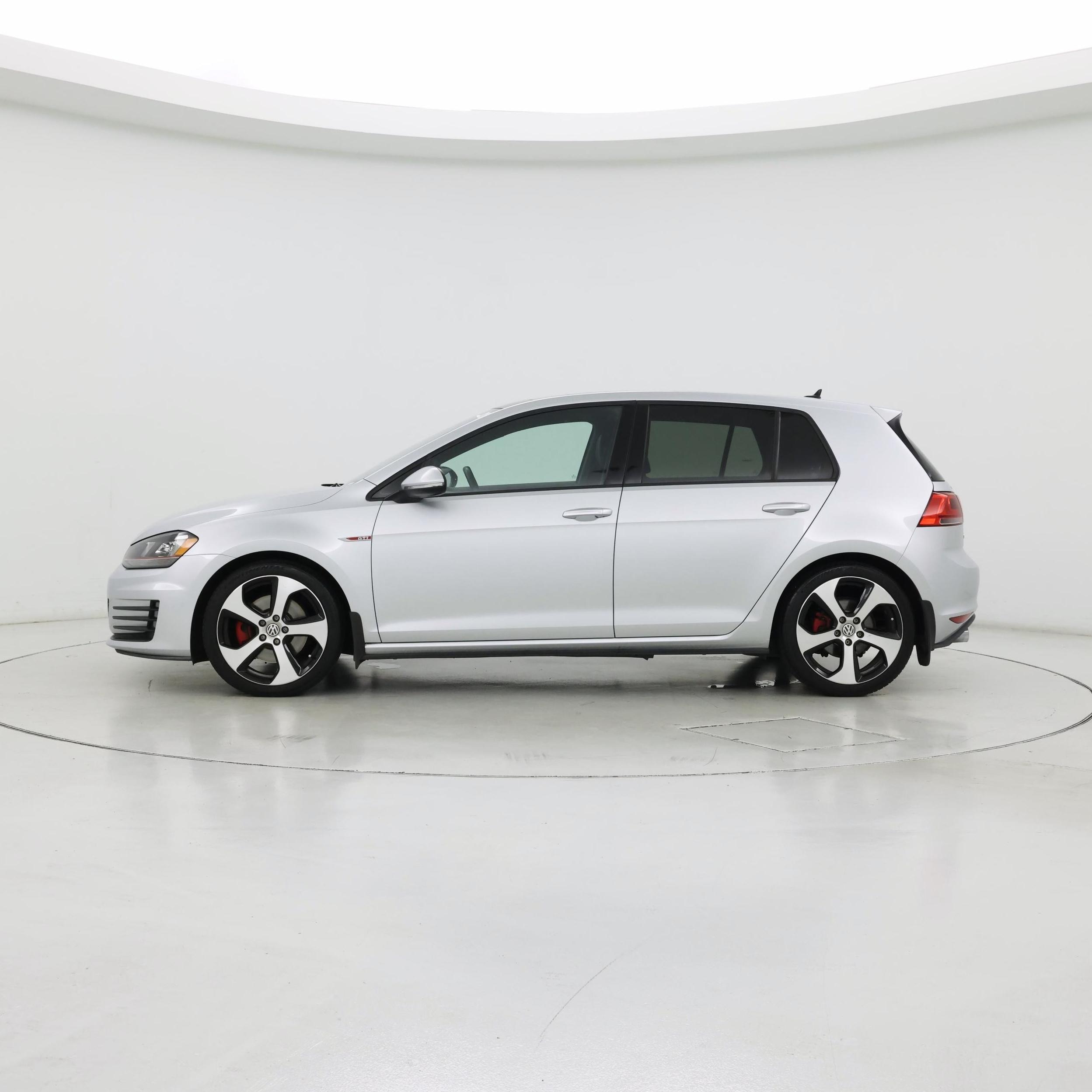 Thumbnail: 2015 Volkswagen Golf - 3