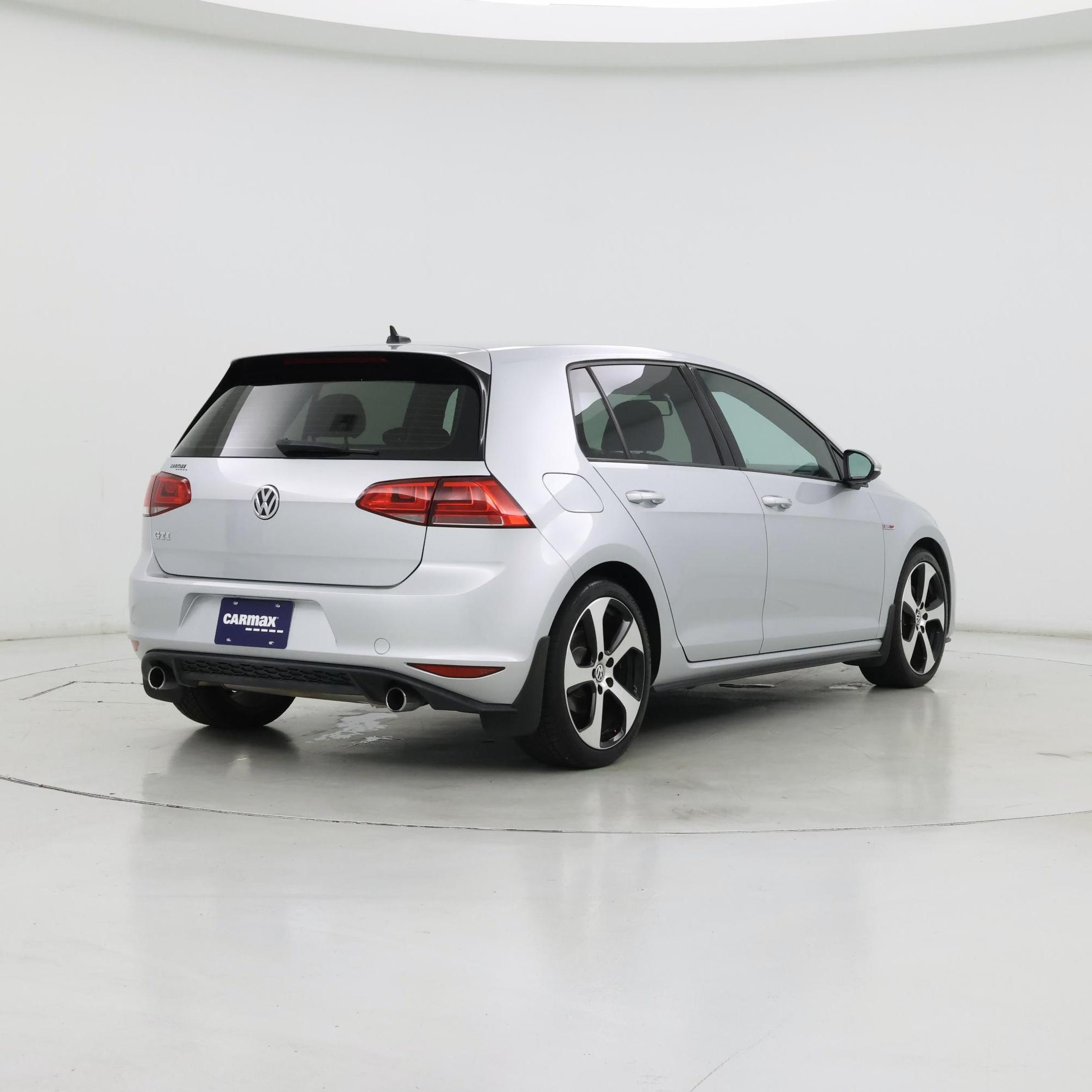 Thumbnail: 2015 Volkswagen Golf - 8