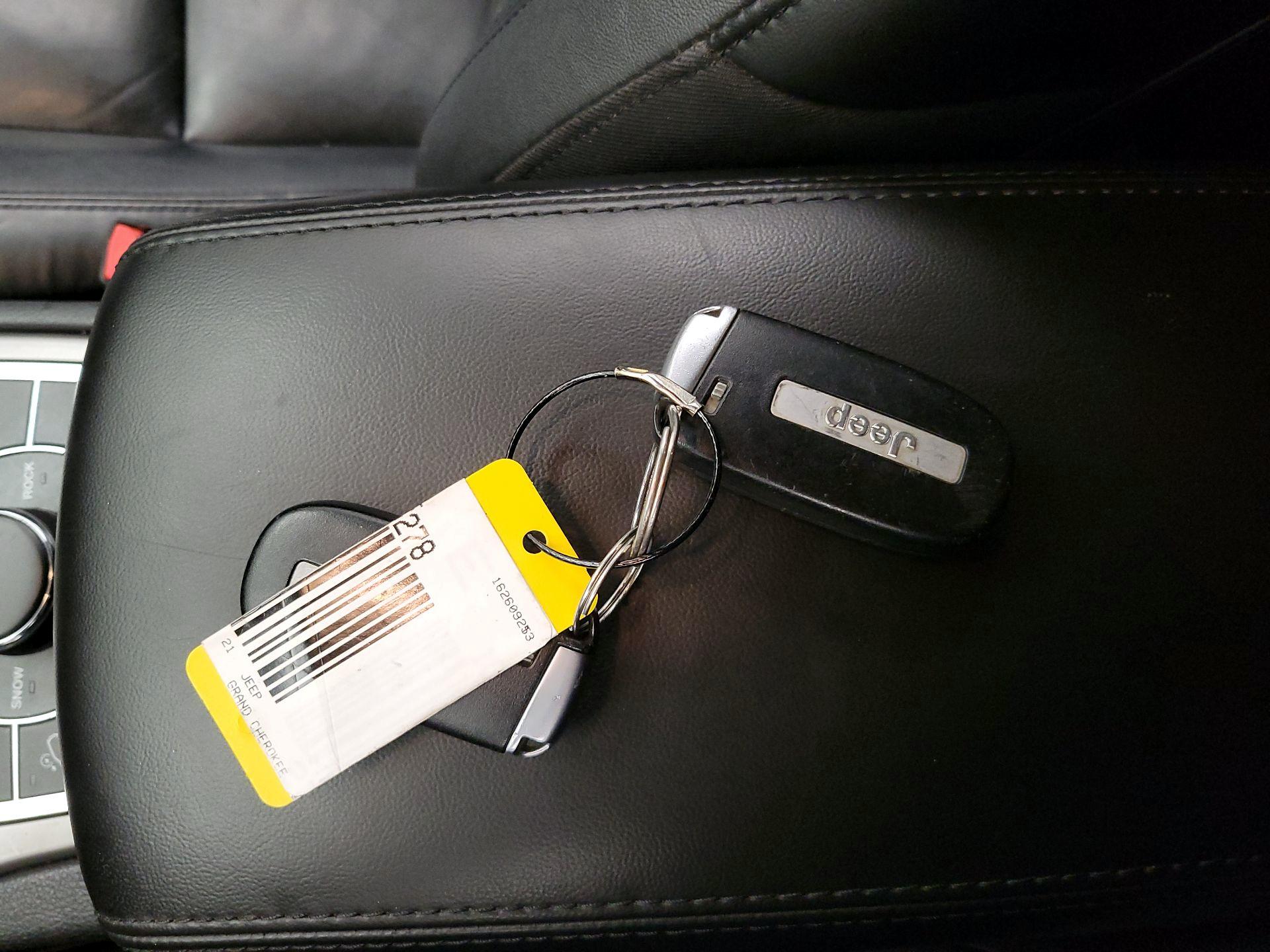 Thumbnail: 2021 Jeep Grand Cherokee - 20