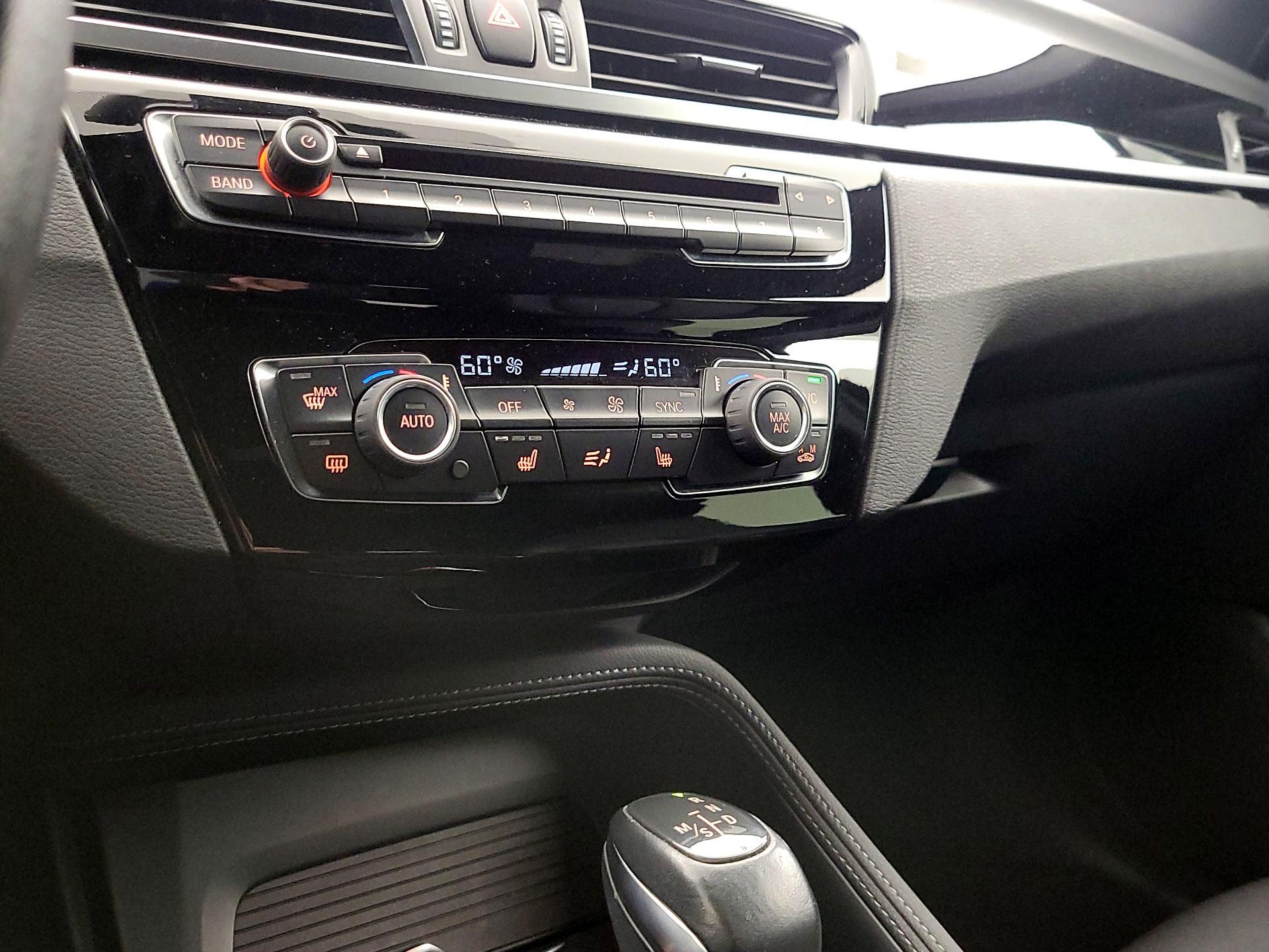 Thumbnail: 2018 BMW X1 - 16