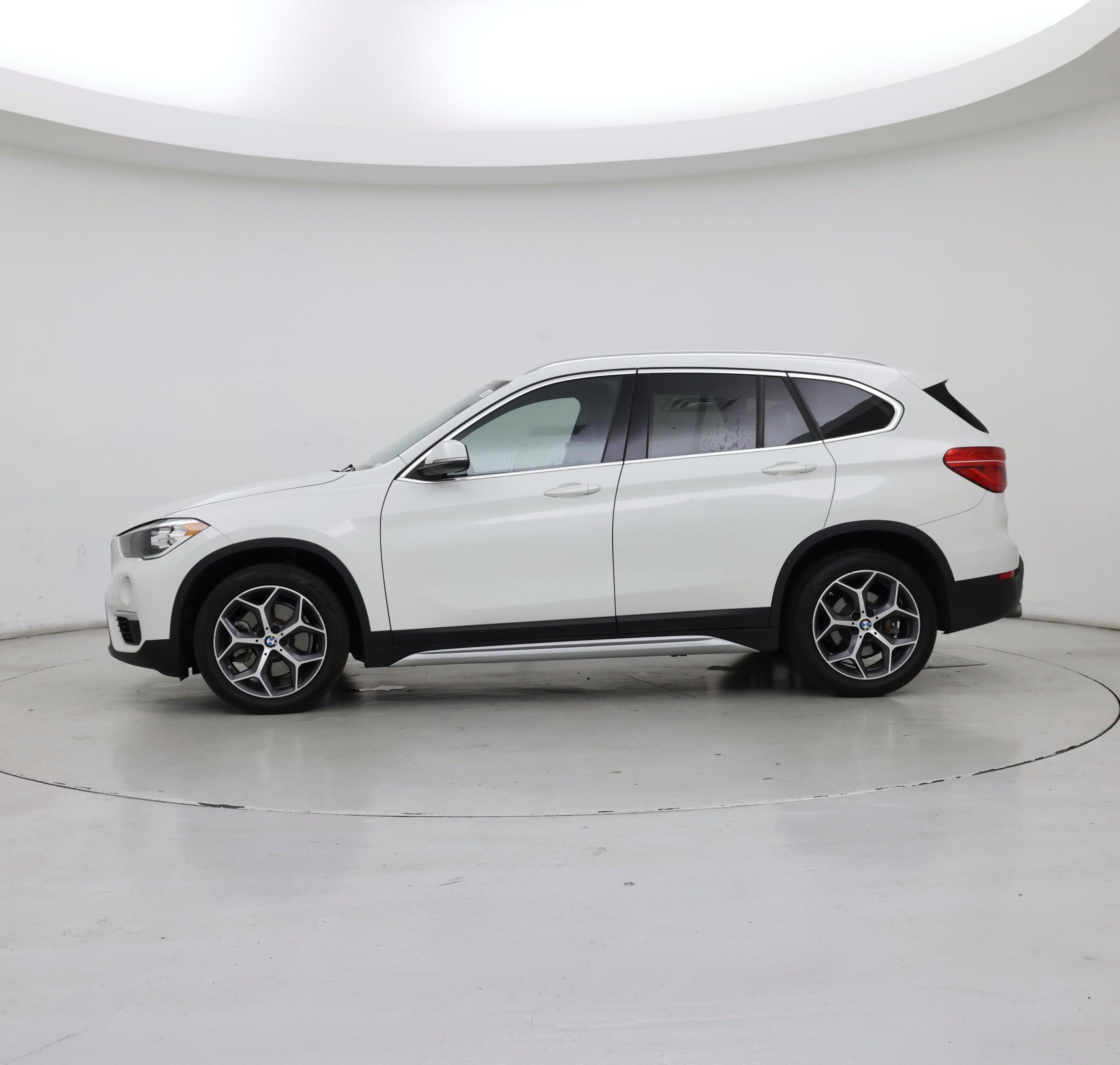 Thumbnail: 2018 BMW X1 - 3