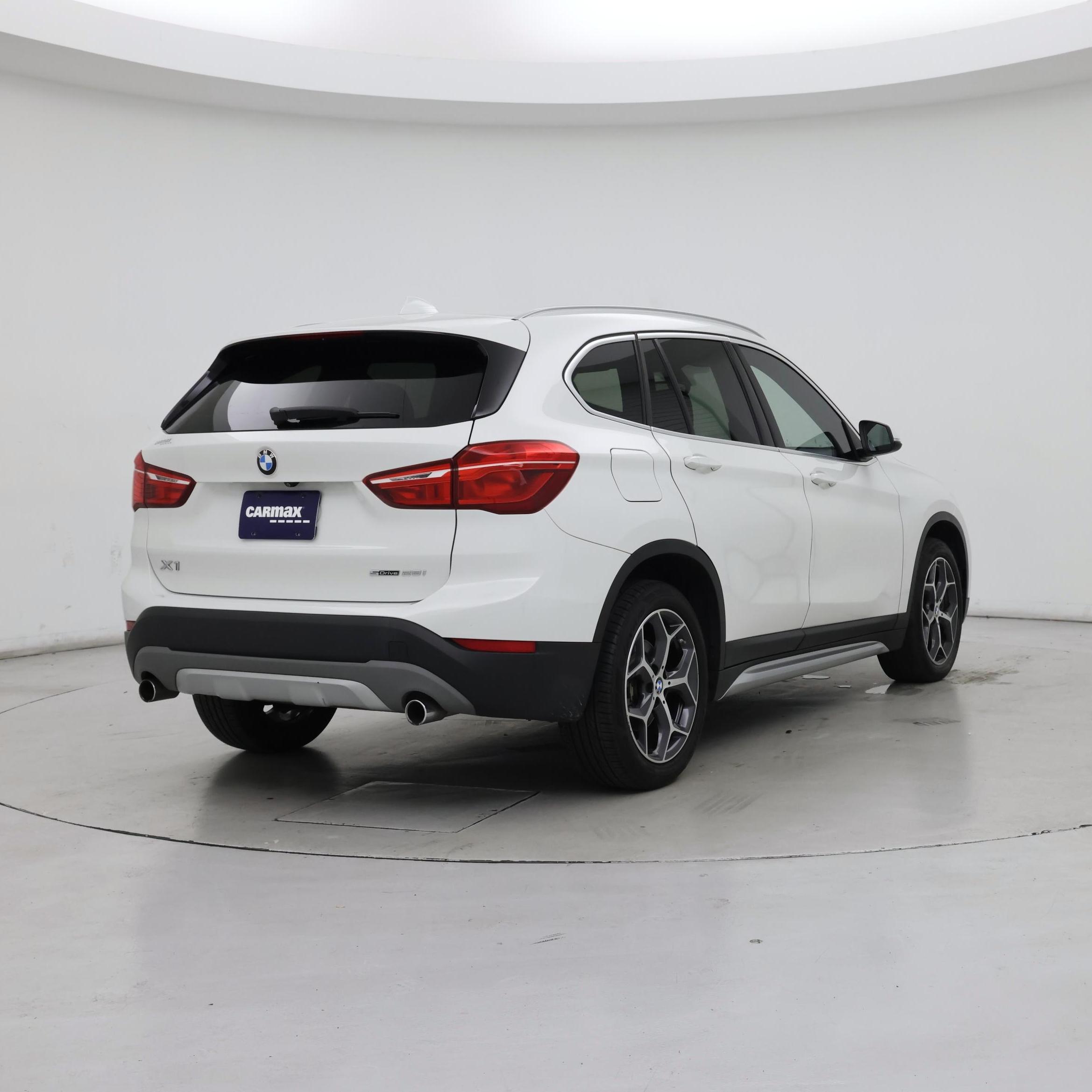 Thumbnail: 2018 BMW X1 - 8
