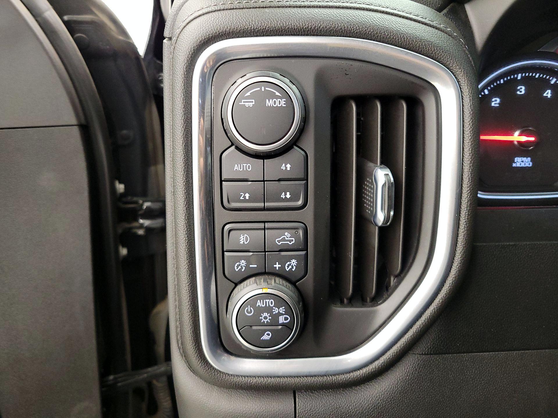 Thumbnail: 2021 Chevrolet Silverado 1500 - 13