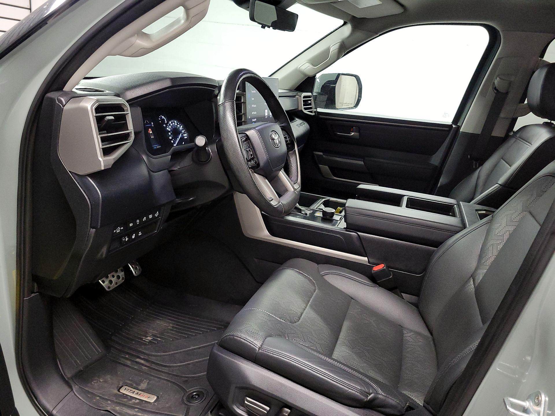 Thumbnail: 2022 Toyota Tundra - 11