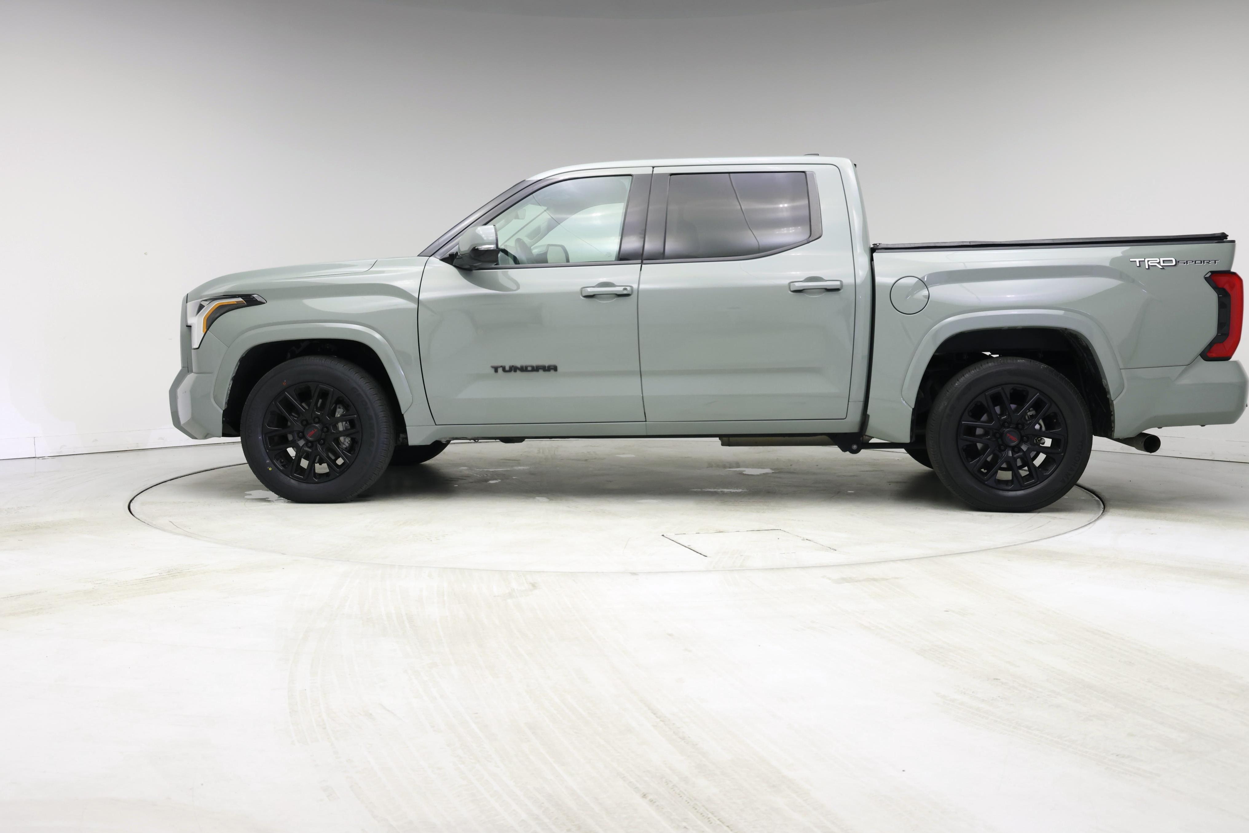 Thumbnail: 2022 Toyota Tundra - 3