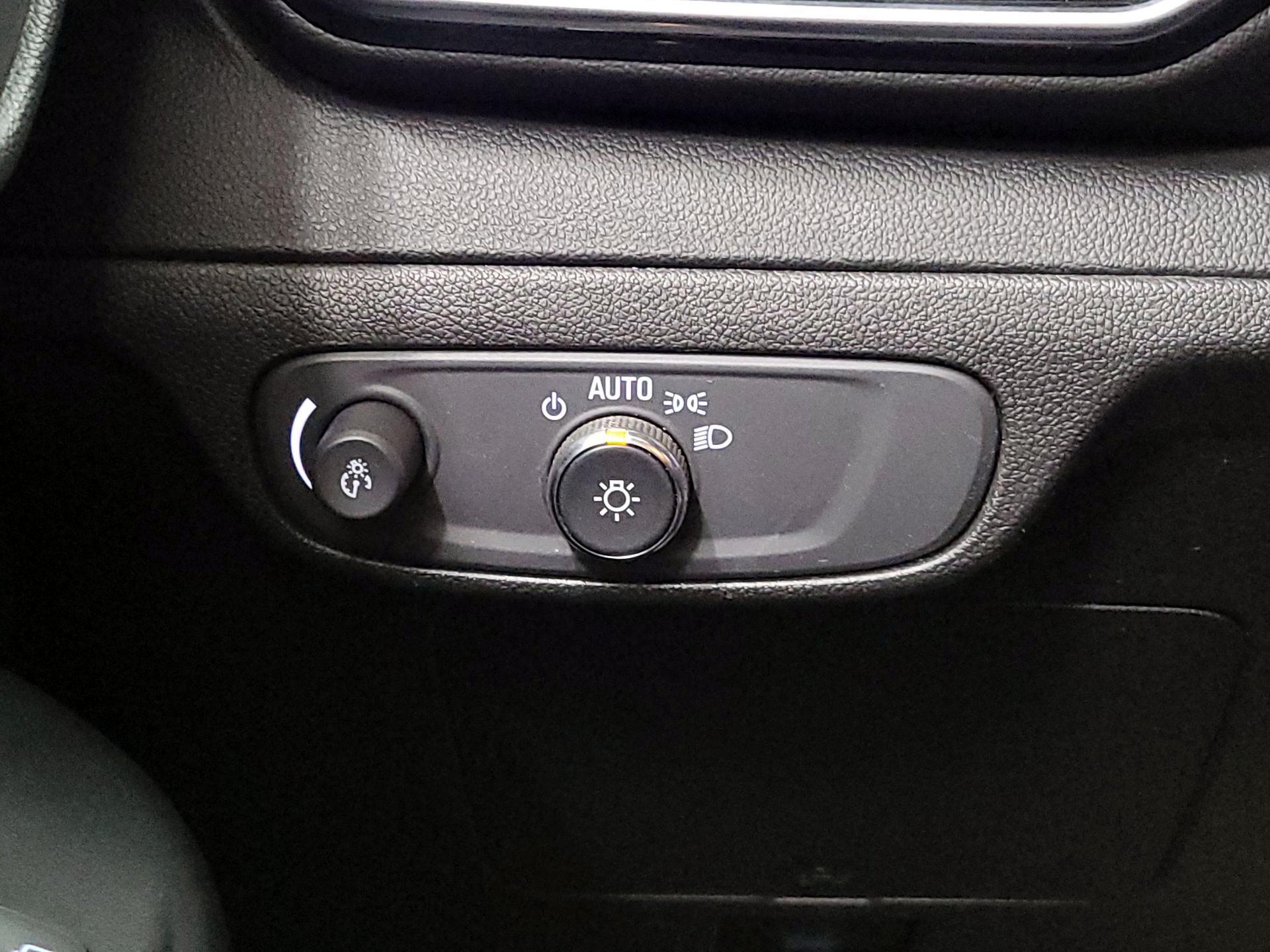 Thumbnail: 2023 Chevrolet Bolt EUV - 13
