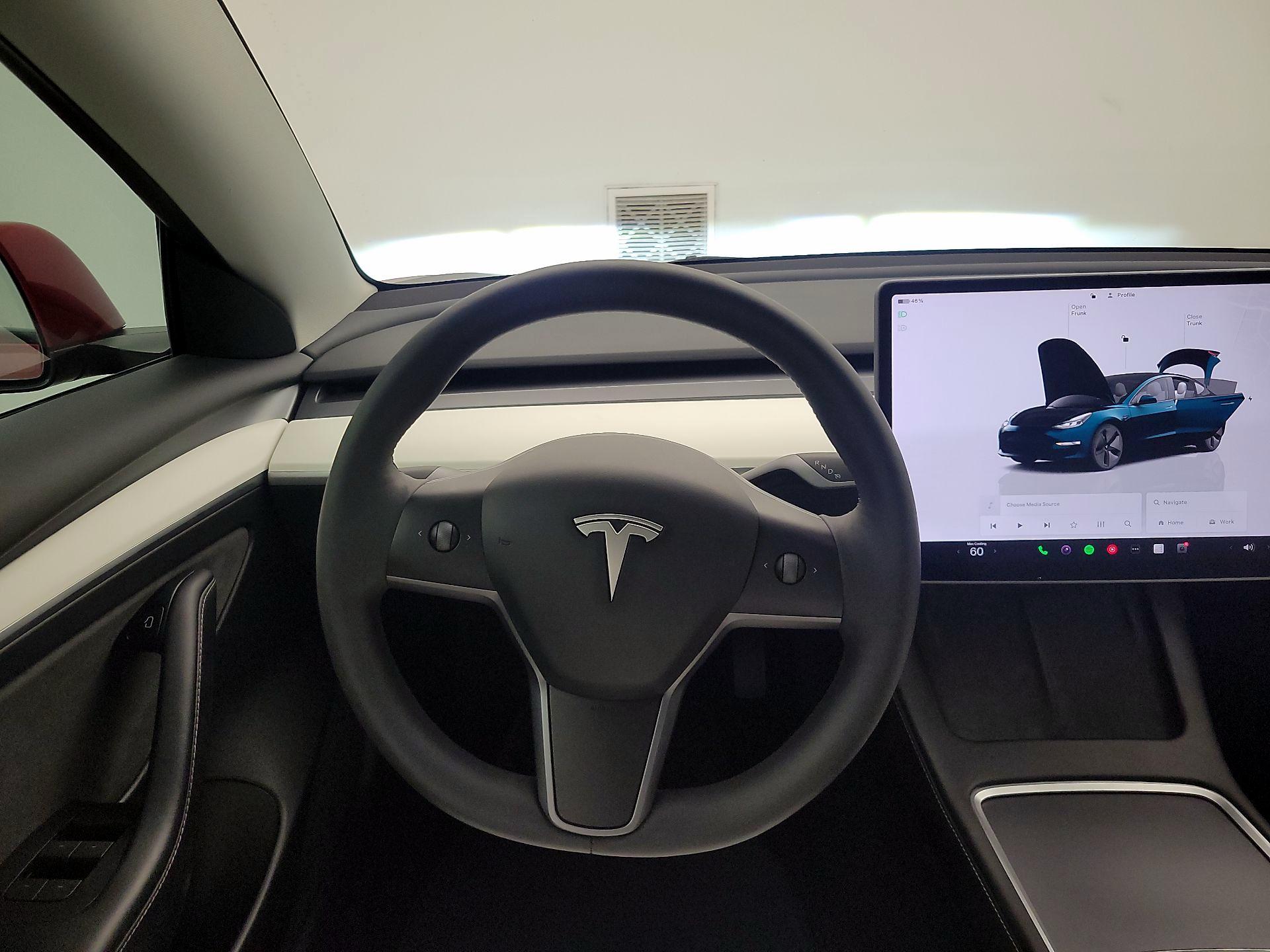 Thumbnail: 2023 Tesla Model 3 - 10